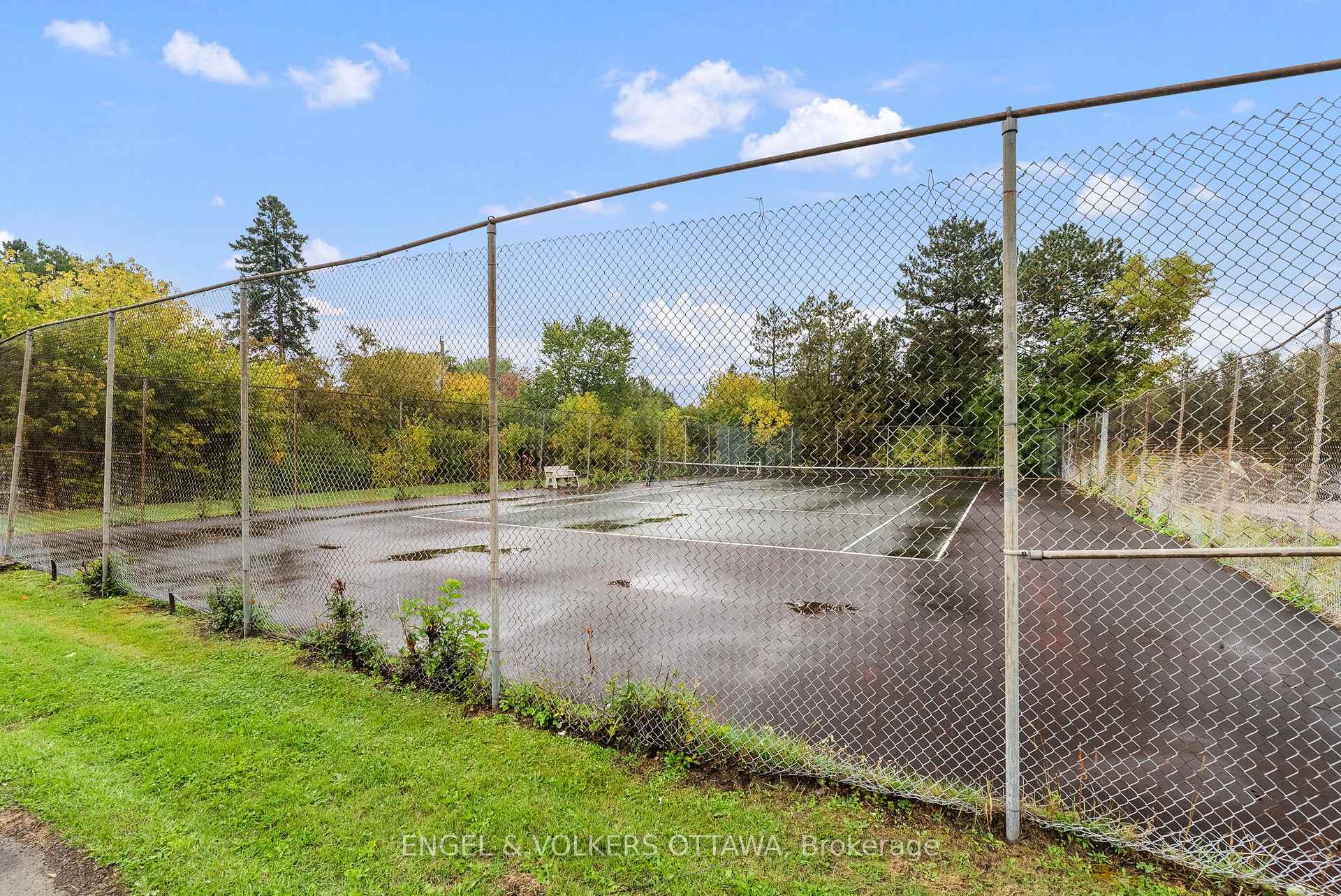 Photo 38 of Unit 1006, 2951 Riverside Drive, Ottawa, Mooneys Bay/Riverside Park — HOMEH