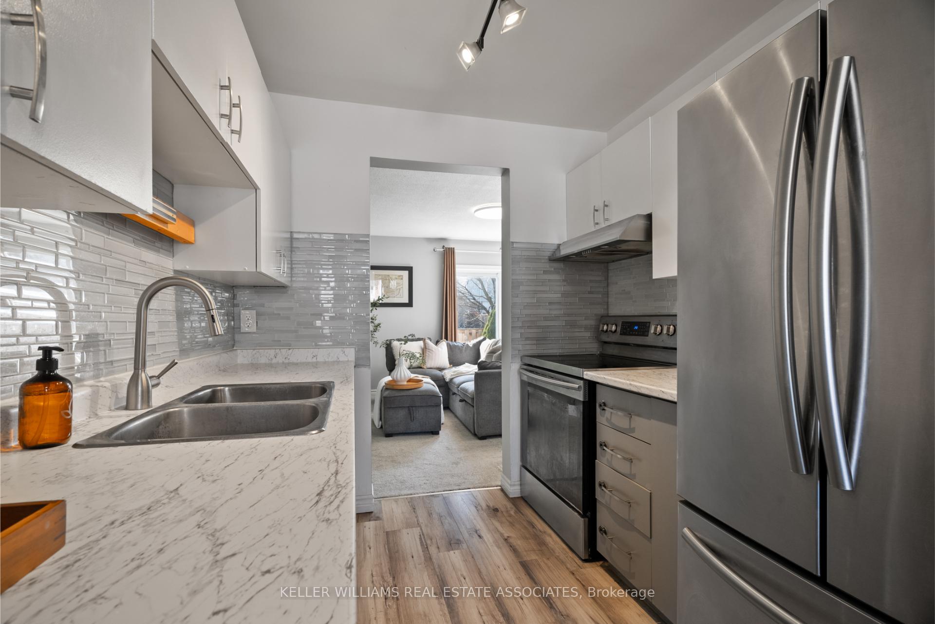 Photo 6 of Unit 11, 80 Ferman Drive, Guelph, Willow West/Sugarbush/West Acres — HOMEH