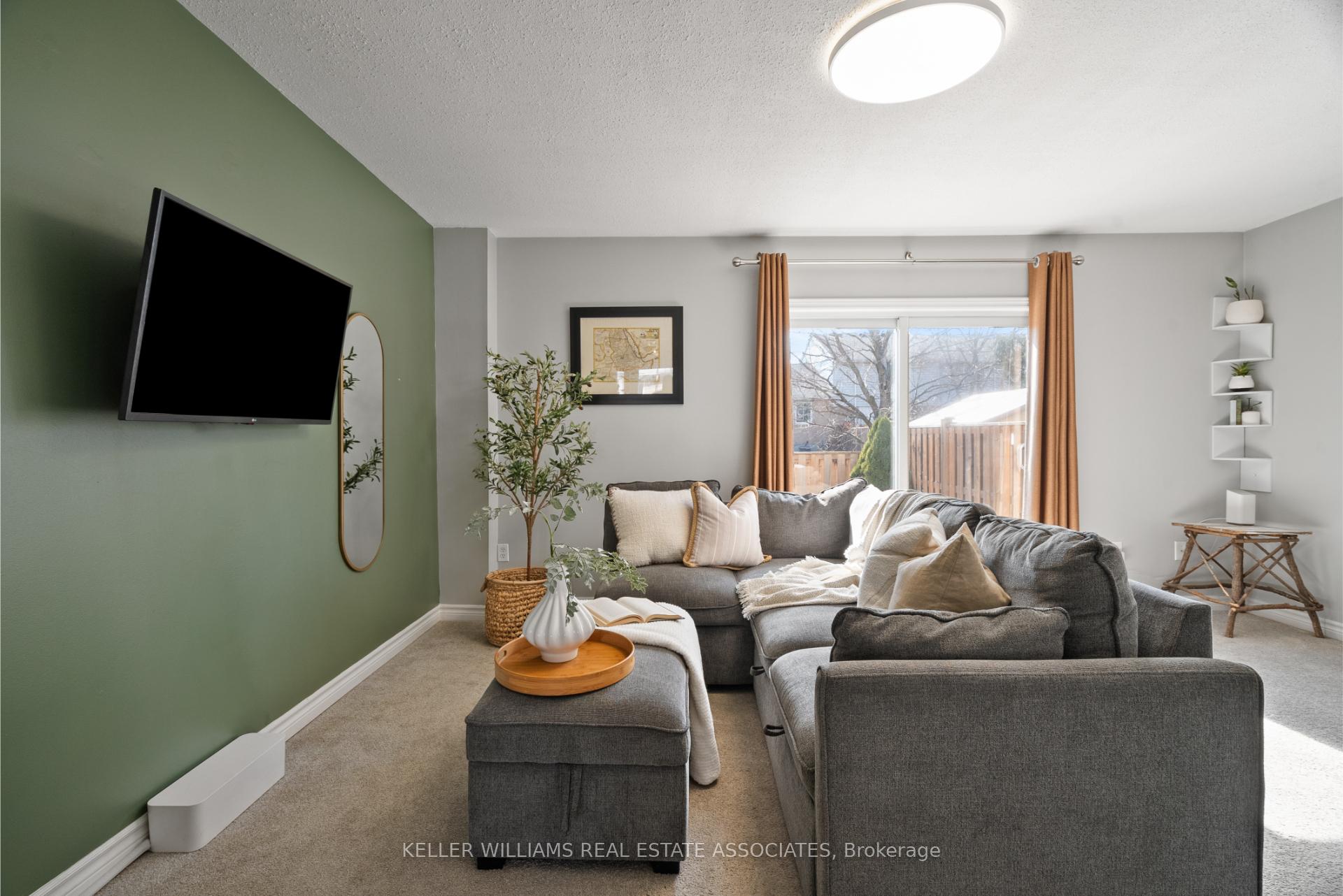 Photo 9 of Unit 11, 80 Ferman Drive, Guelph, Willow West/Sugarbush/West Acres — HOMEH