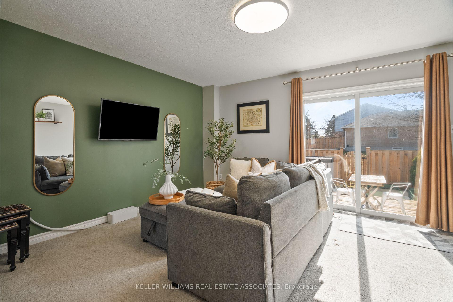 Photo 10 of Unit 11, 80 Ferman Drive, Guelph, Willow West/Sugarbush/West Acres — HOMEH