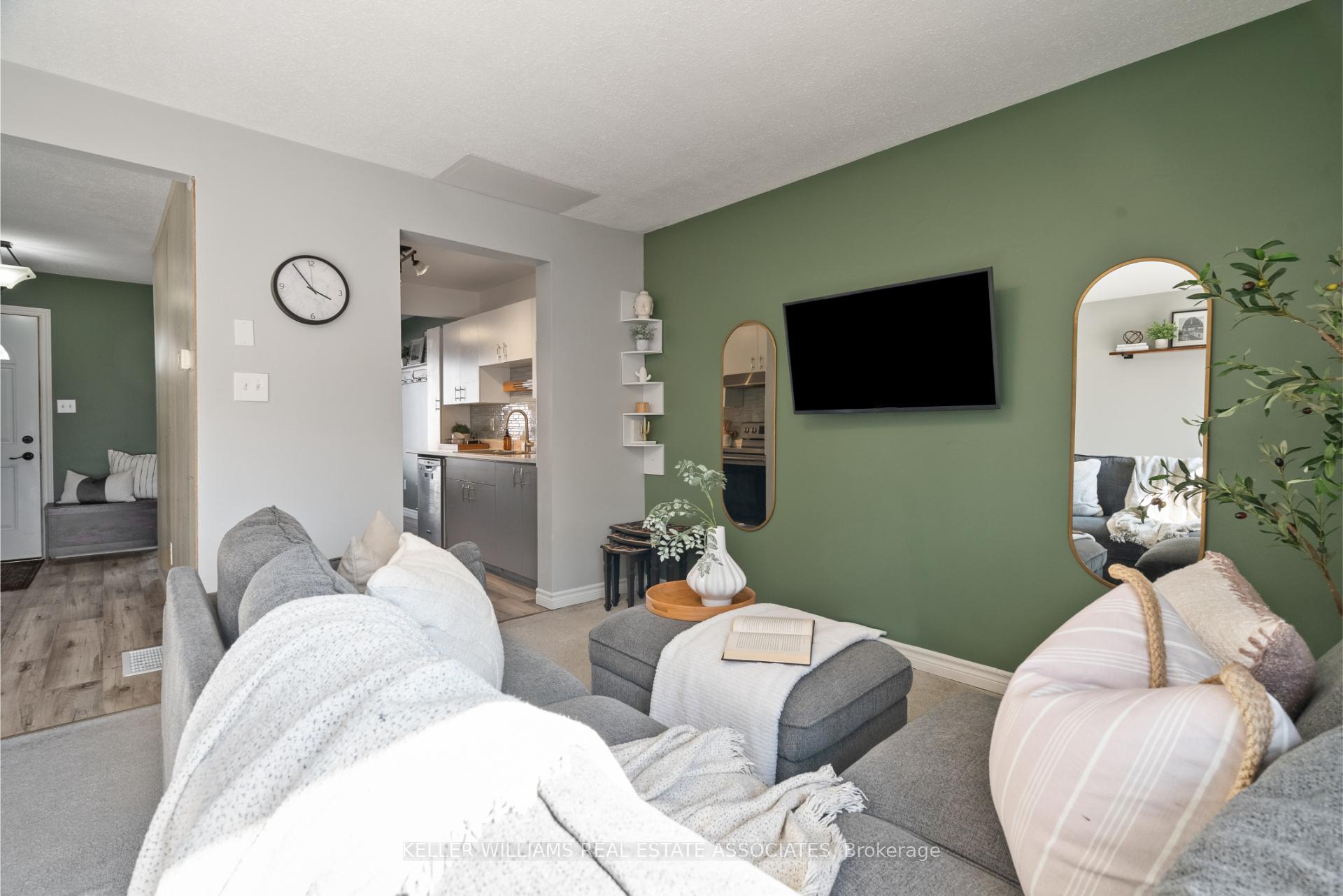 Photo 12 of Unit 11, 80 Ferman Drive, Guelph, Willow West/Sugarbush/West Acres — HOMEH
