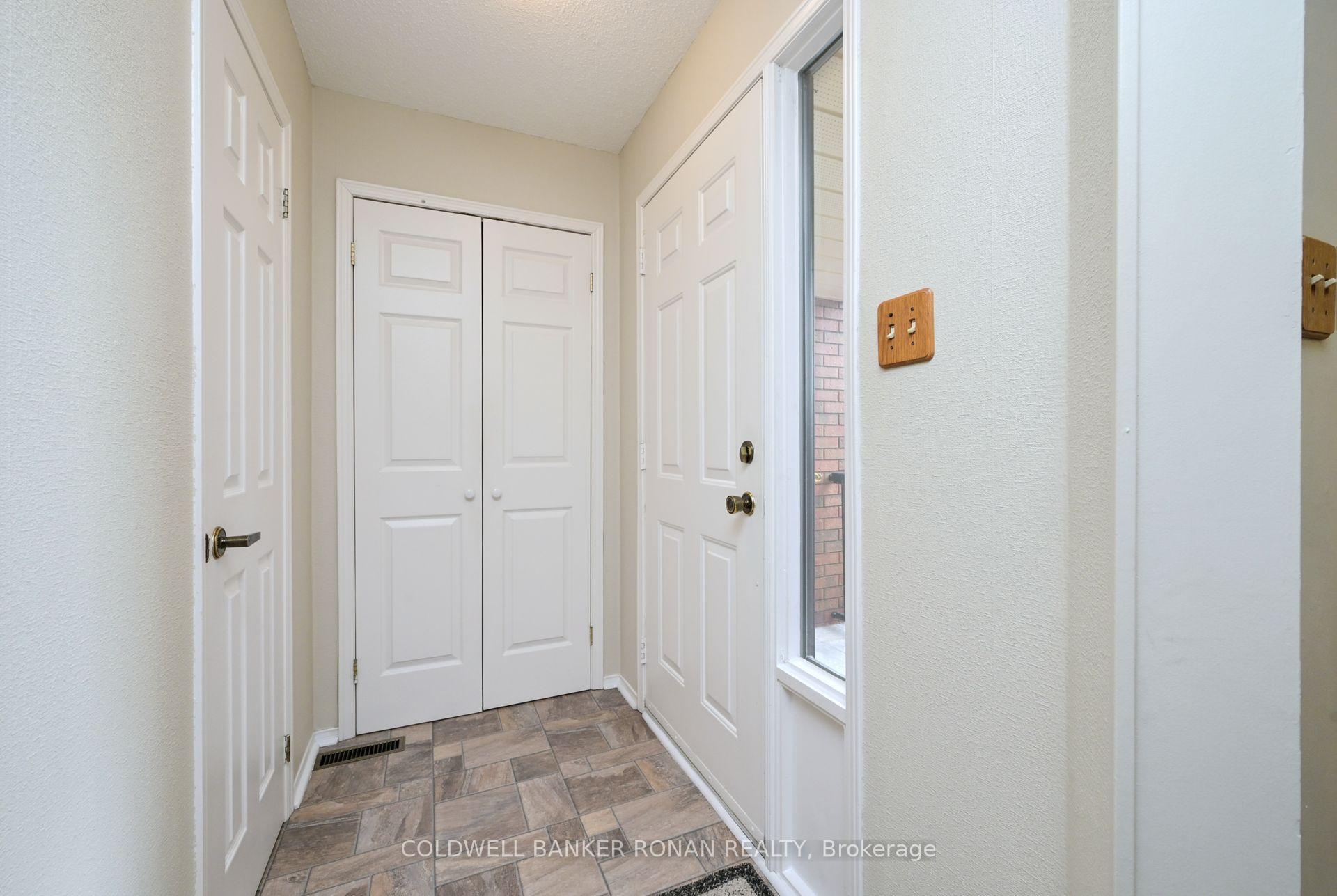 Photo 5 of Unit 16, 25 Parkette Drive, New Tecumseth, Alliston — HOMEH