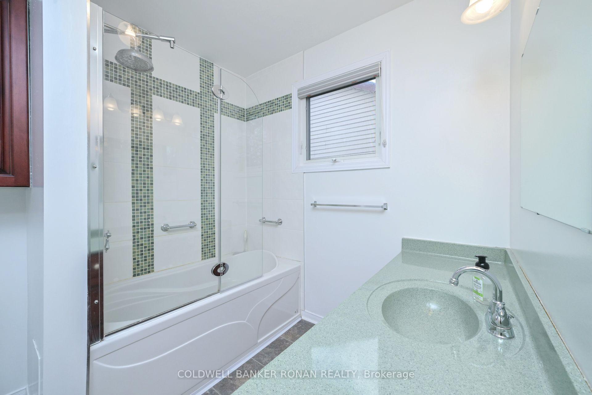 Photo 21 of Unit 16, 25 Parkette Drive, New Tecumseth, Alliston — HOMEH