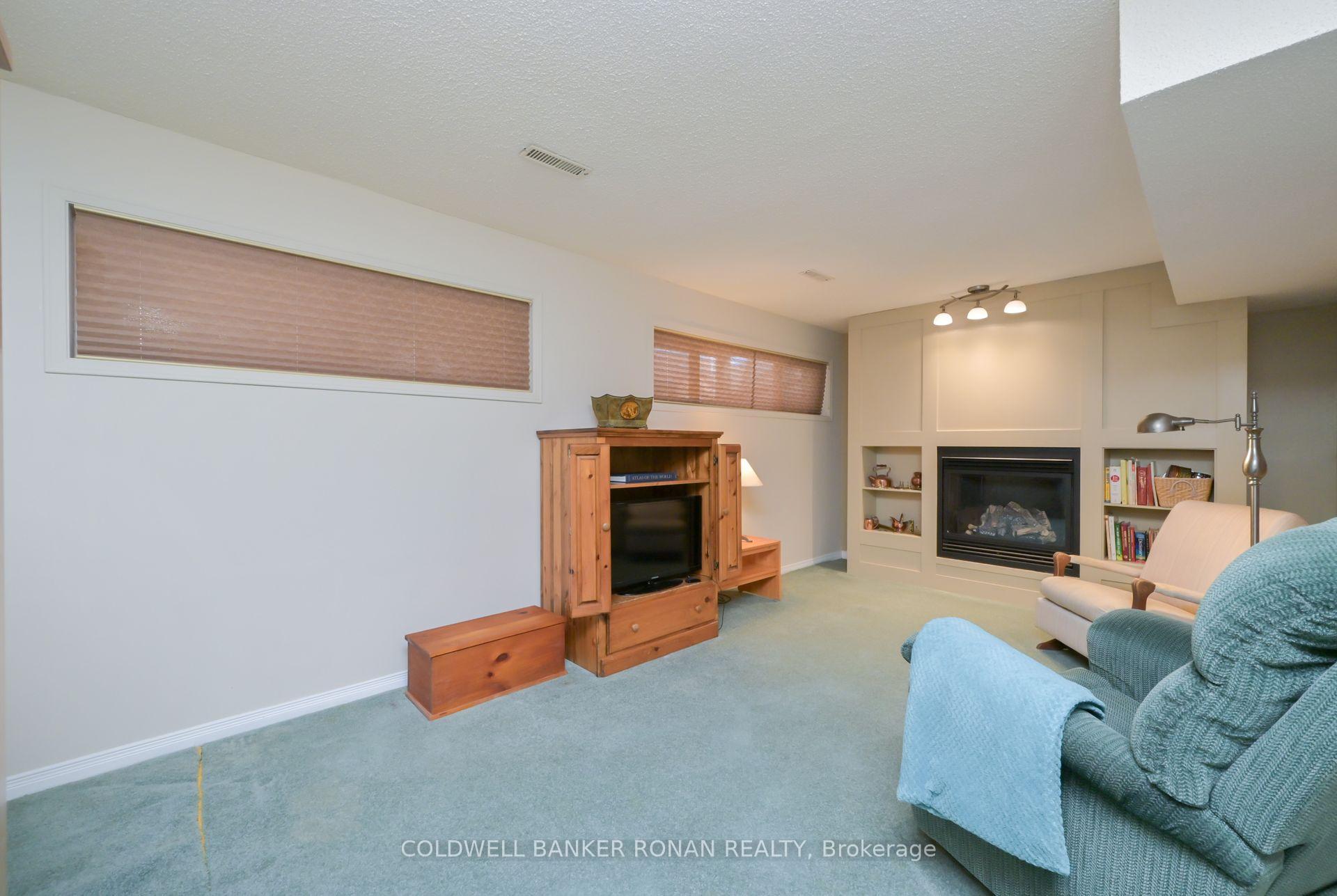 Photo 24 of Unit 16, 25 Parkette Drive, New Tecumseth, Alliston — HOMEH