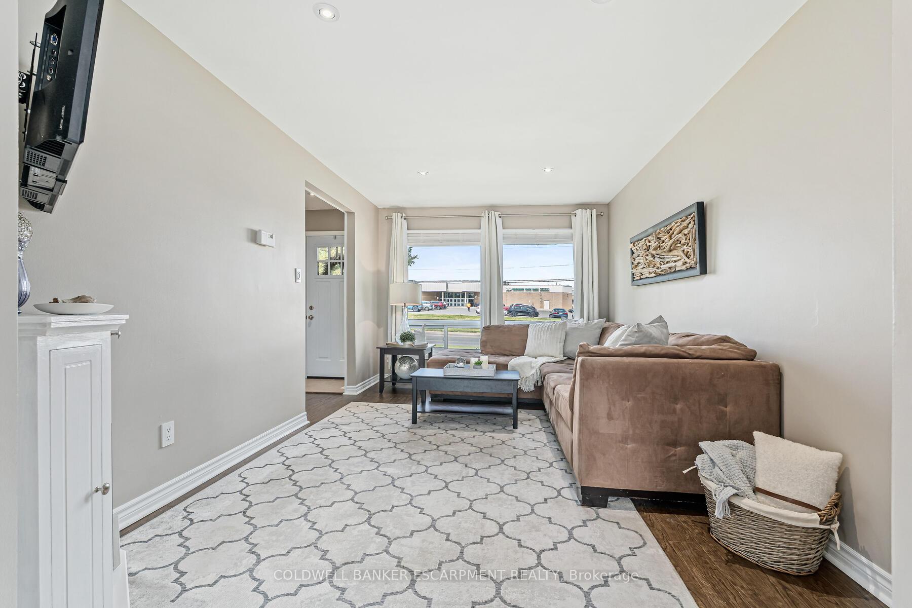Photo 8 of Unit 27, 20 Mountainview Road S, Halton Hills, Georgetown — HOMEH
