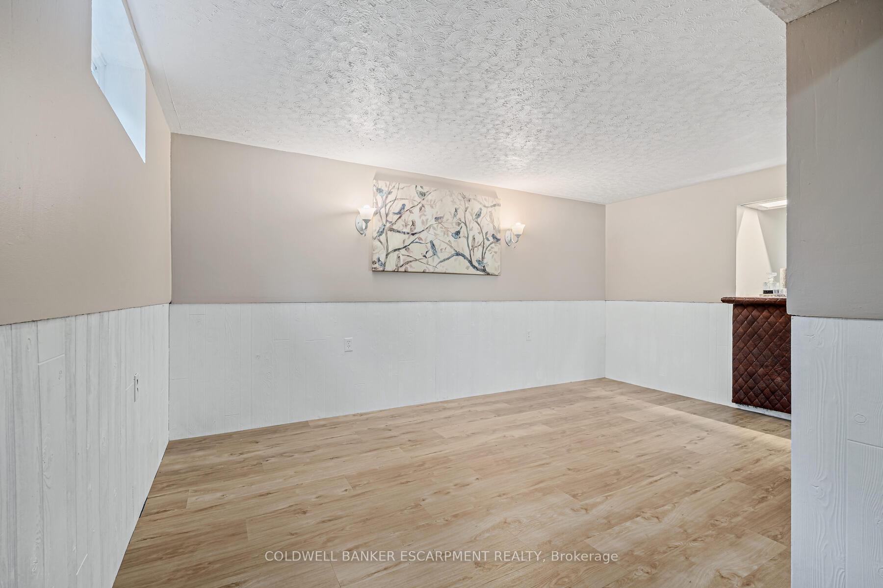 Photo 12 of Unit 27, 20 Mountainview Road S, Halton Hills, Georgetown — HOMEH