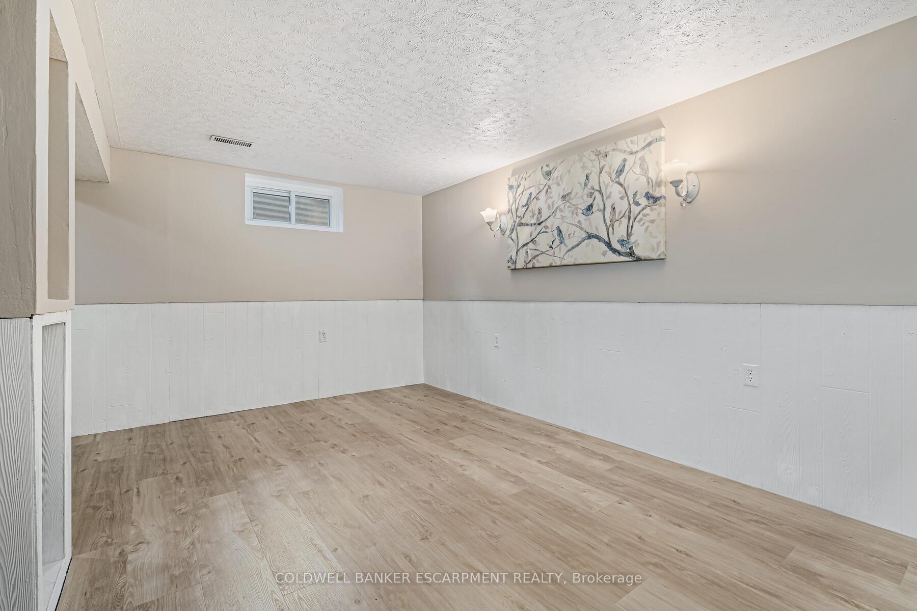 Photo 14 of Unit 27, 20 Mountainview Road S, Halton Hills, Georgetown — HOMEH