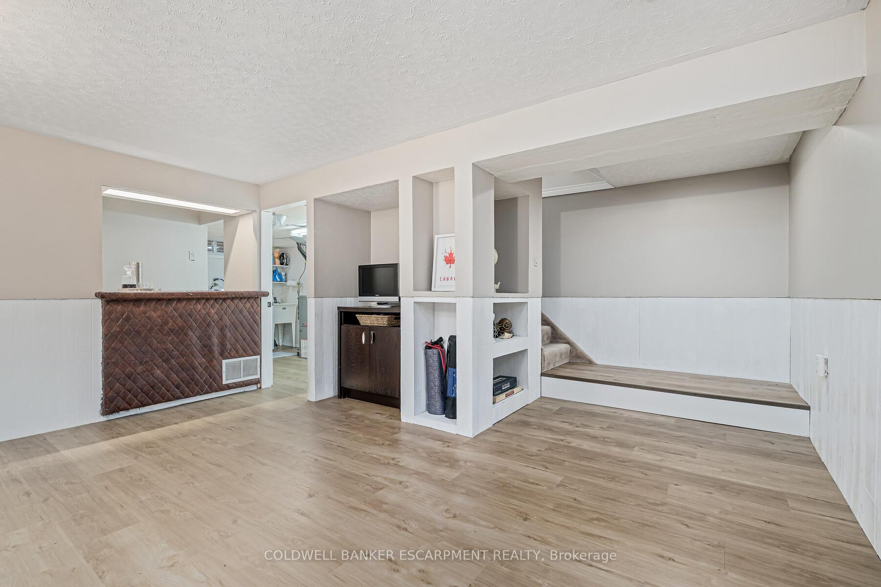 Photo 15 of Unit 27, 20 Mountainview Road S, Halton Hills, Georgetown — HOMEH