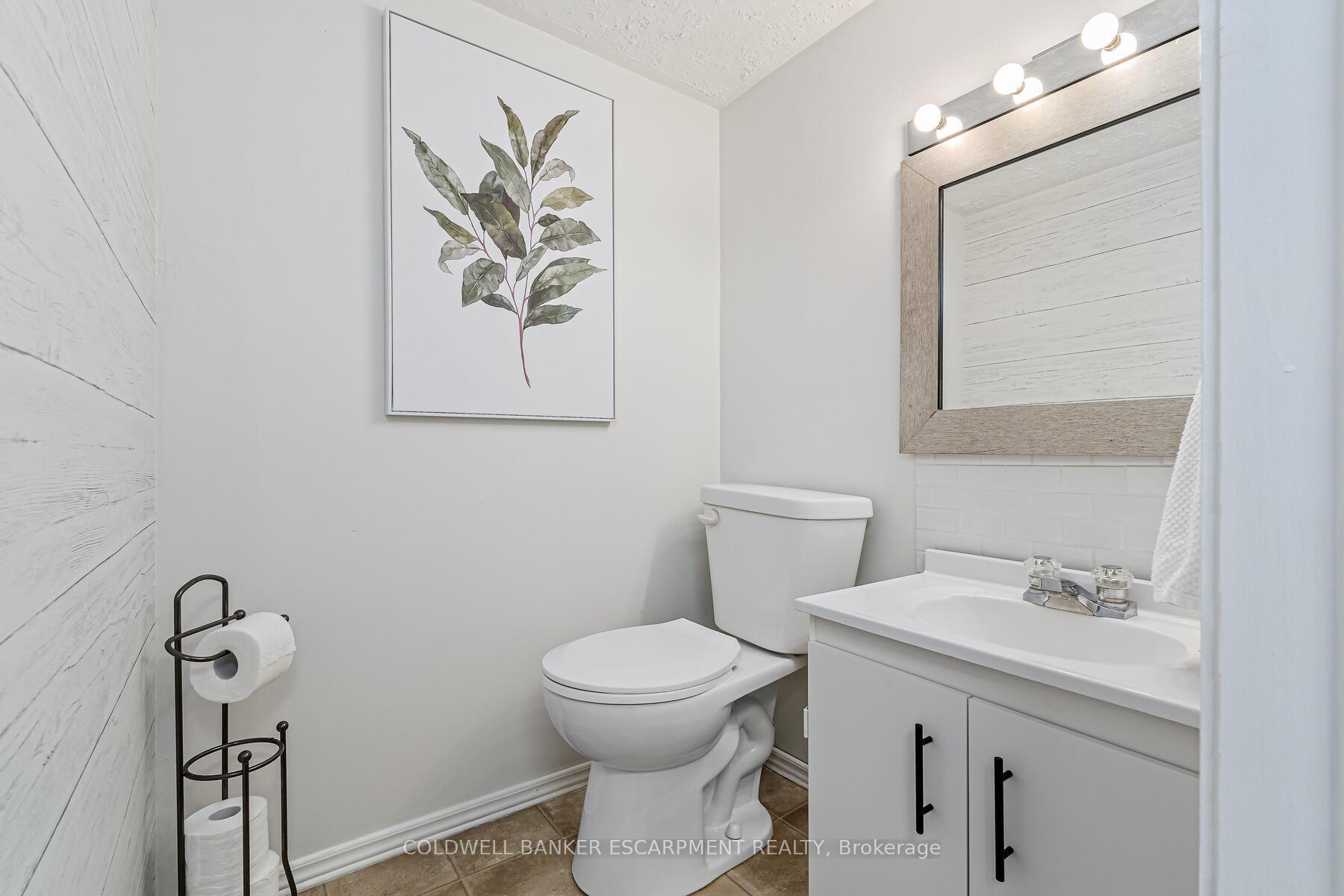 Photo 18 of Unit 27, 20 Mountainview Road S, Halton Hills, Georgetown — HOMEH
