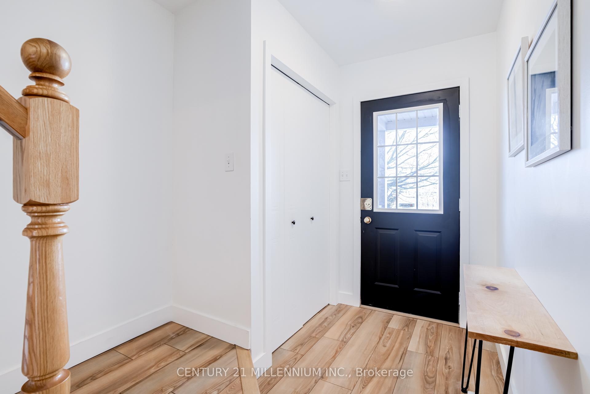 Photo 5 of Unit 32, 124 Gosling Gardens, Guelph, Clairfields/Hanlon Business Park — HOMEH