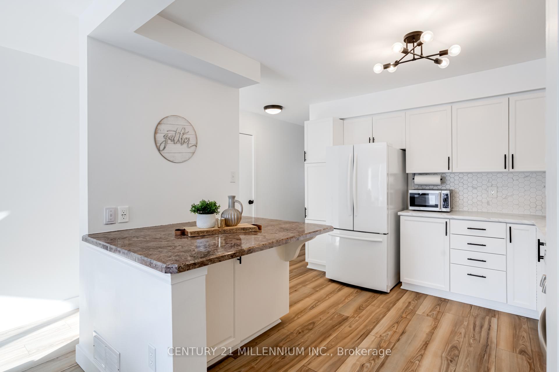Photo 9 of Unit 32, 124 Gosling Gardens, Guelph, Clairfields/Hanlon Business Park — HOMEH