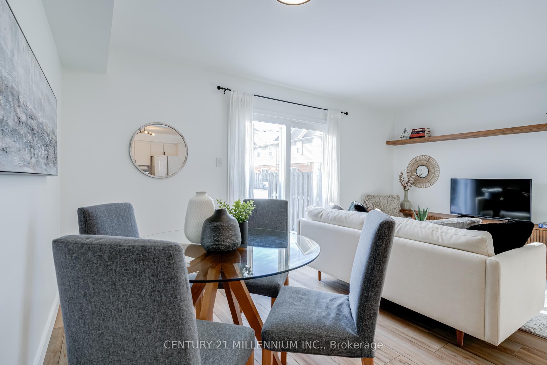 Photo 12 of Unit 32, 124 Gosling Gardens, Guelph, Clairfields/Hanlon Business Park — HOMEH