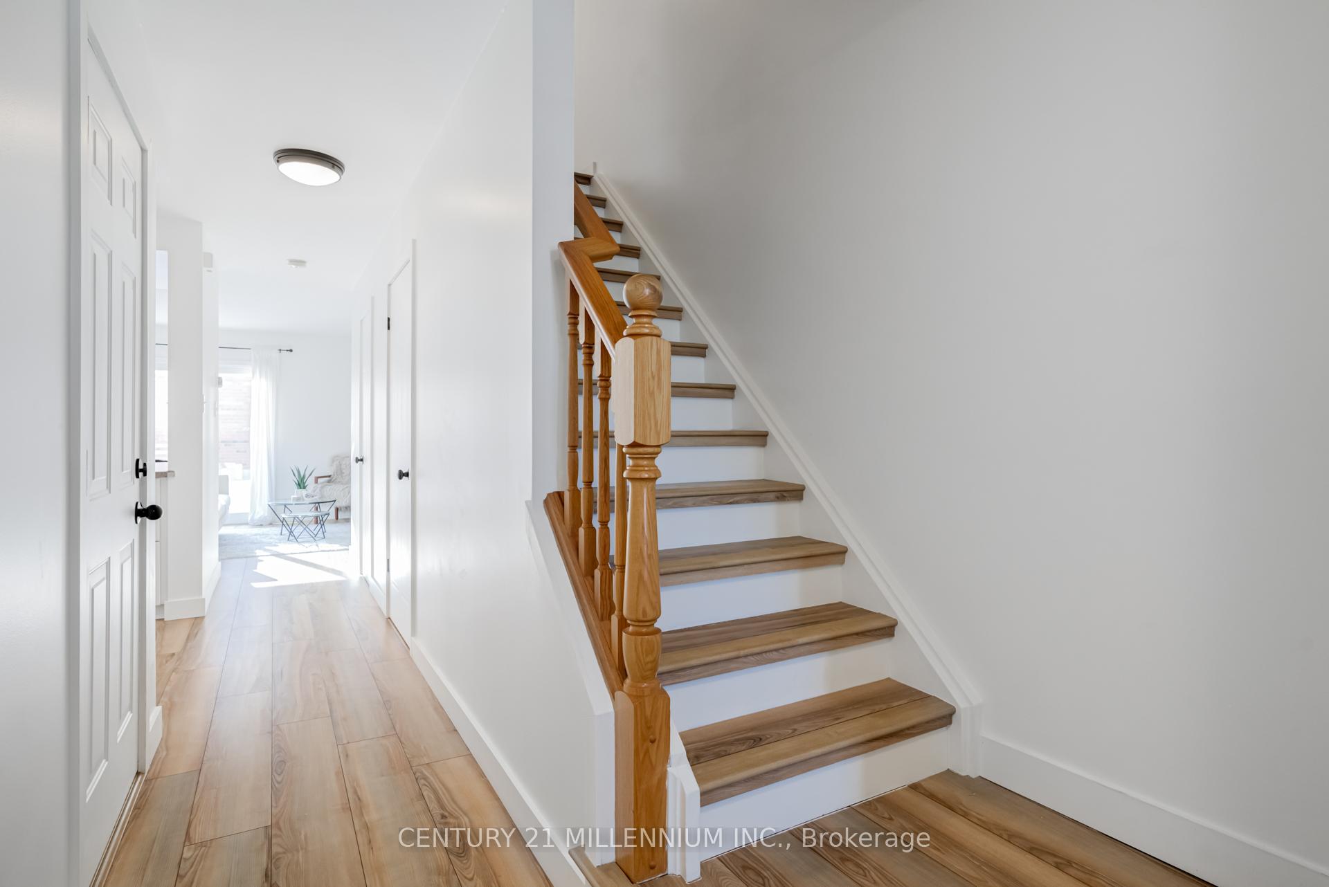 Photo 17 of Unit 32, 124 Gosling Gardens, Guelph, Clairfields/Hanlon Business Park — HOMEH