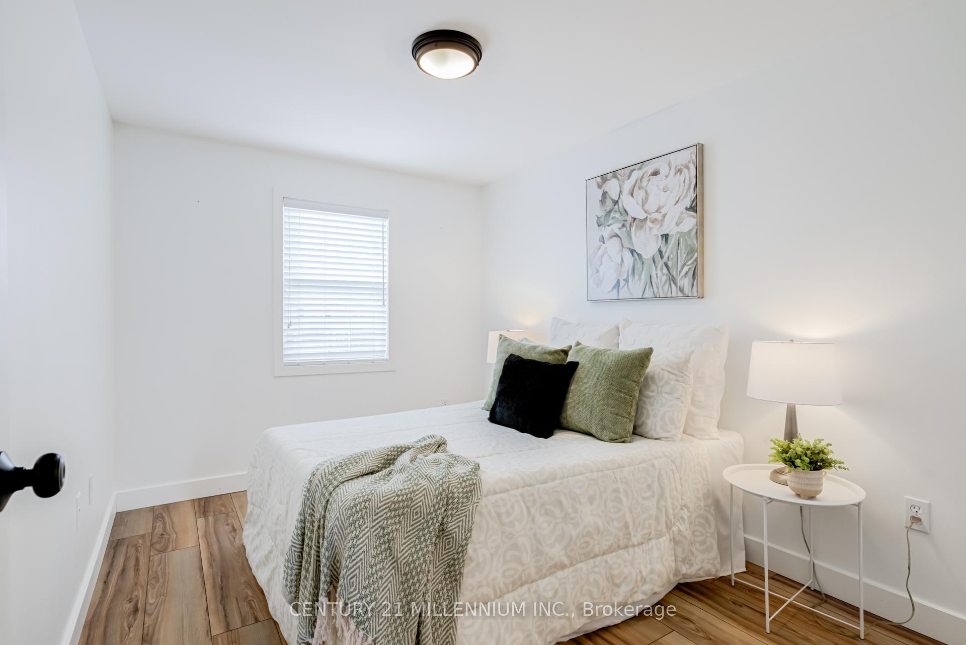 Photo 21 of Unit 32, 124 Gosling Gardens, Guelph, Clairfields/Hanlon Business Park — HOMEH