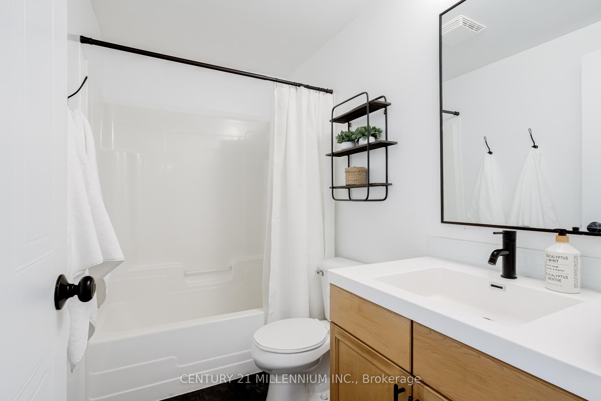 Photo 25 of Unit 32, 124 Gosling Gardens, Guelph, Clairfields/Hanlon Business Park — HOMEH