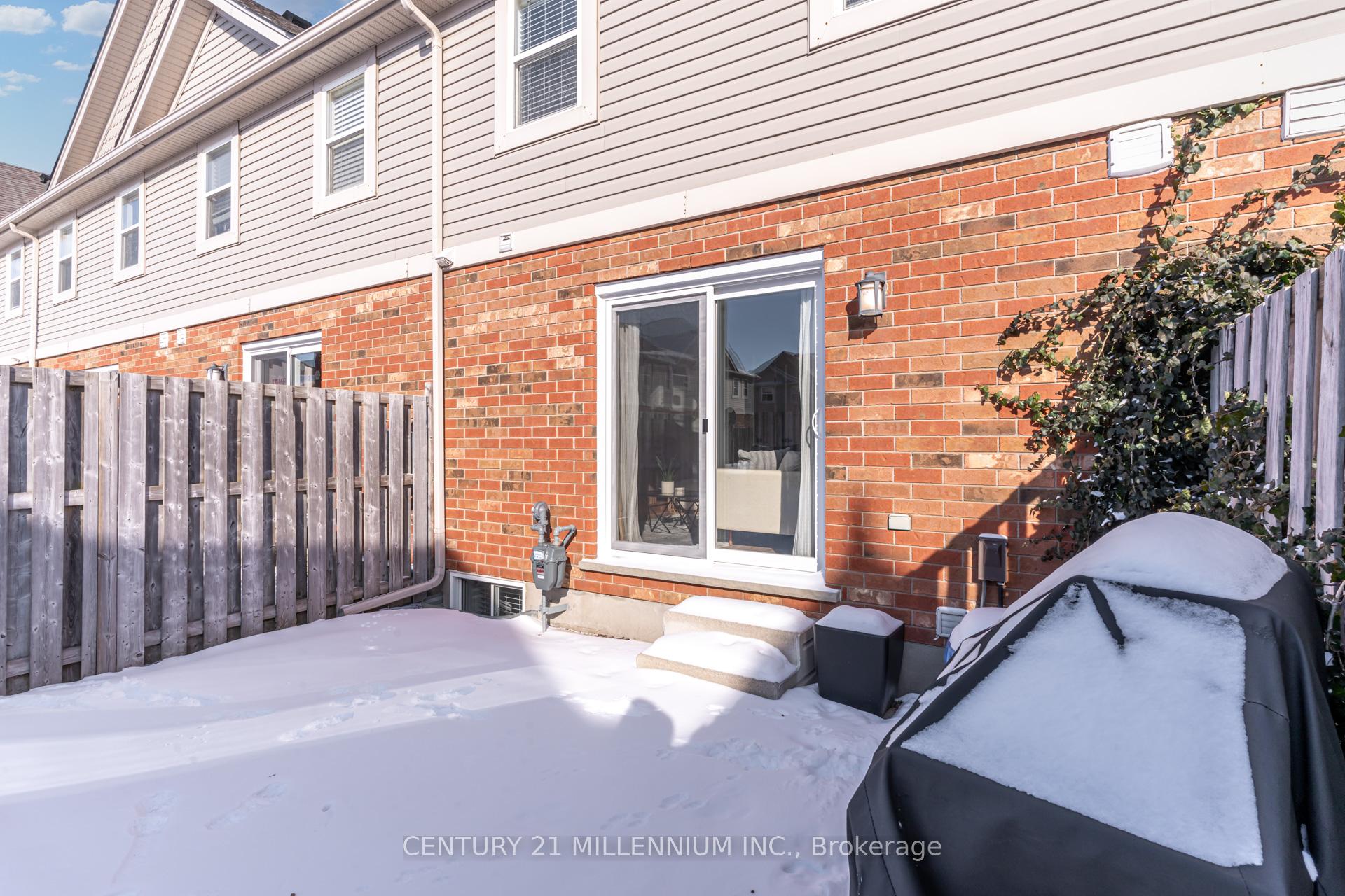 Photo 33 of Unit 32, 124 Gosling Gardens, Guelph, Clairfields/Hanlon Business Park — HOMEH