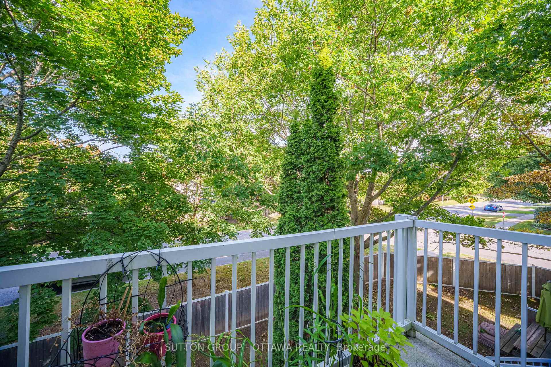 Photo 3 of 6325 Tealwood Place, Ottawa, Chapel Hill — HOMEH