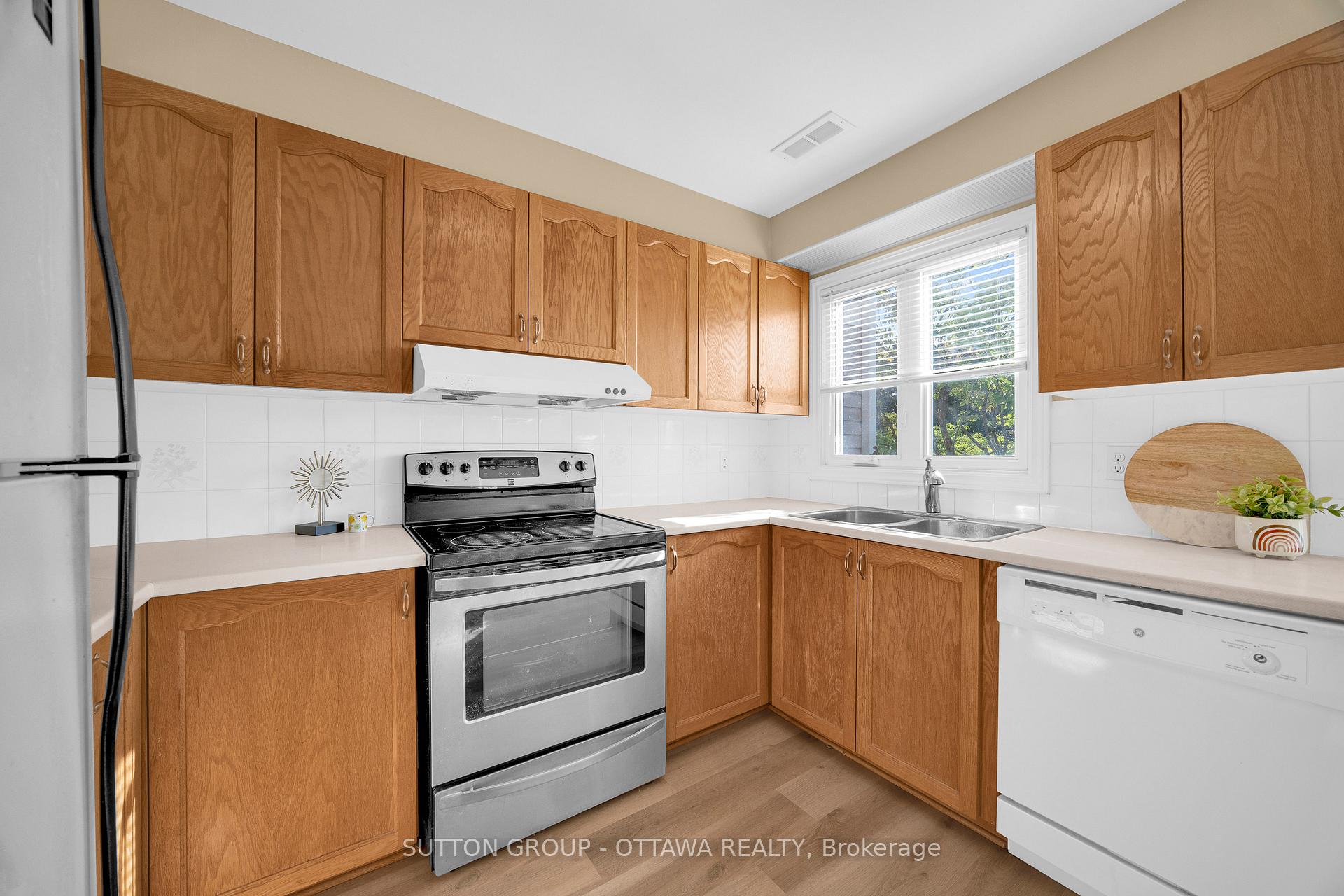 Photo 16 of 6325 Tealwood Place, Ottawa, Chapel Hill — HOMEH