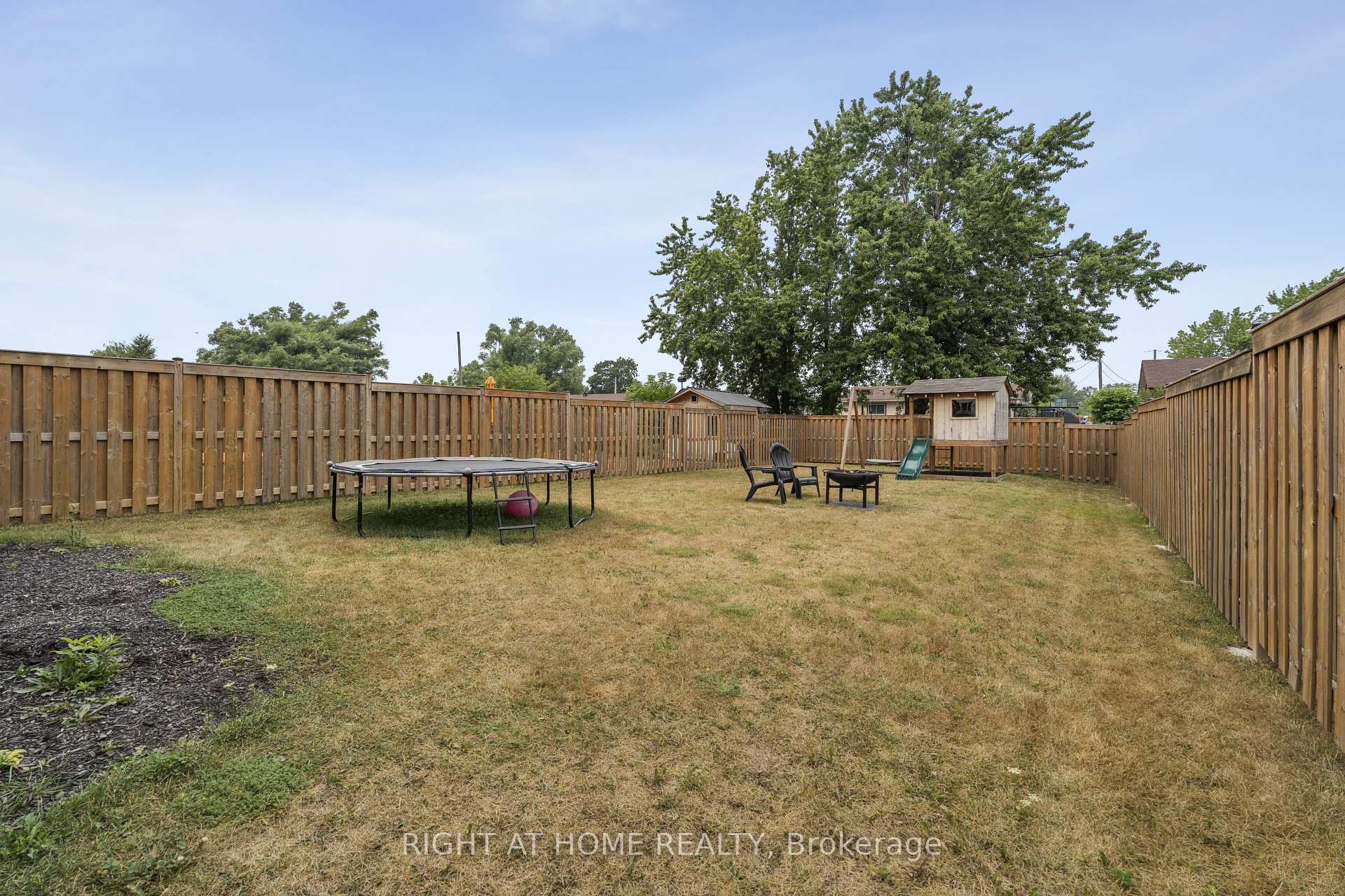 Photo 17 of 257 Quebec Street, Clearview, Stayner — HOMEH