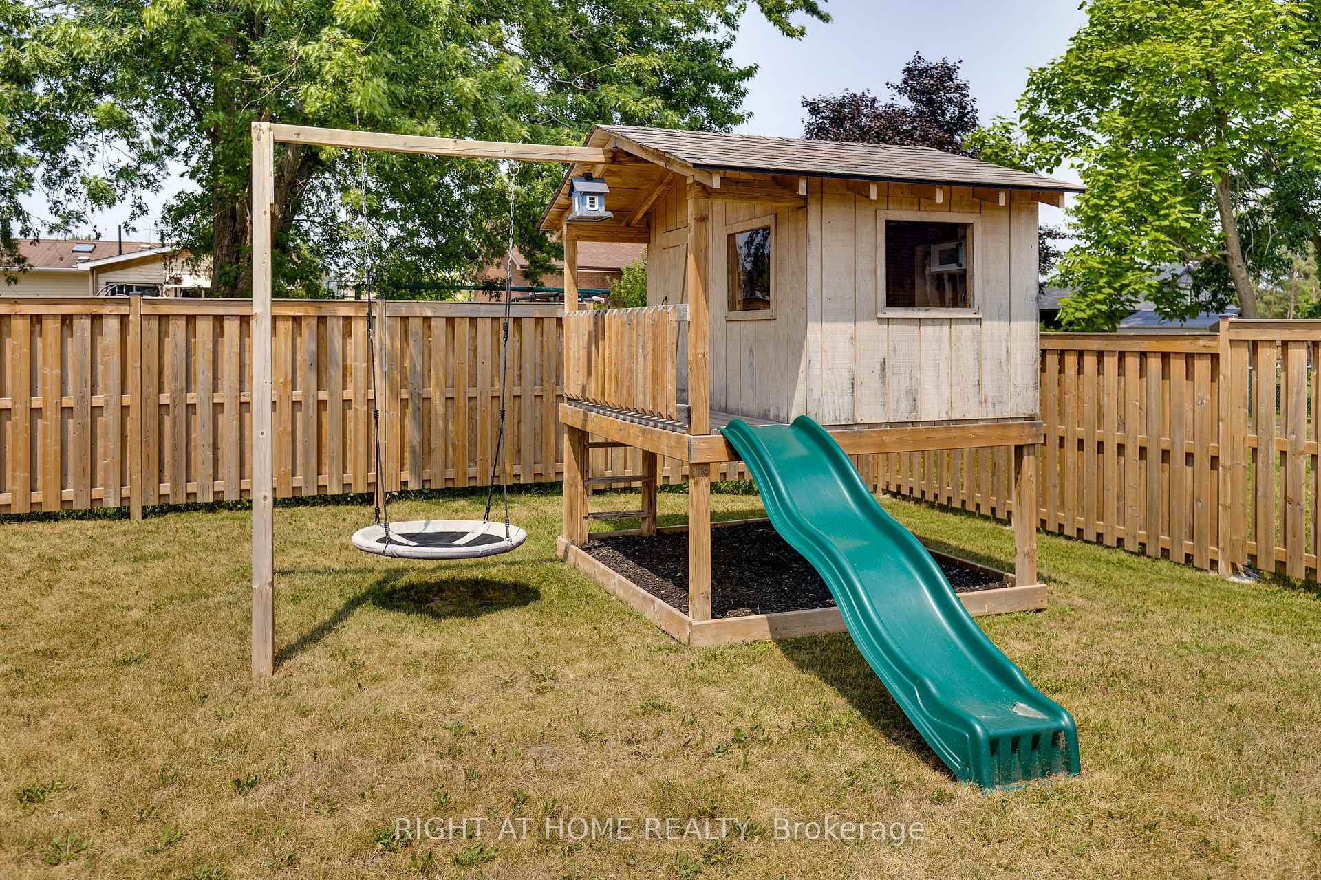 Photo 19 of 257 Quebec Street, Clearview, Stayner — HOMEH