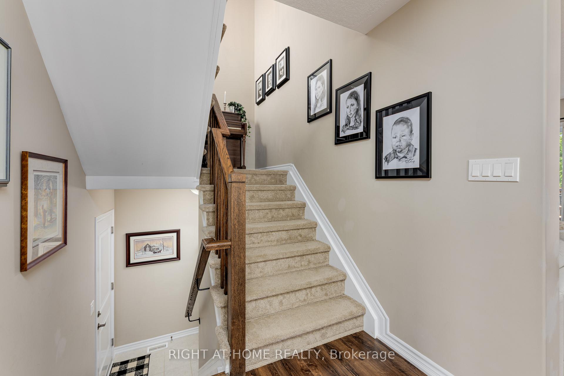 Photo 28 of 257 Quebec Street, Clearview, Stayner — HOMEH