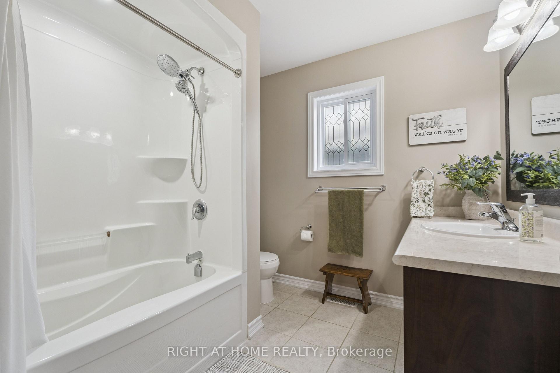 Photo 33 of 257 Quebec Street, Clearview, Stayner — HOMEH