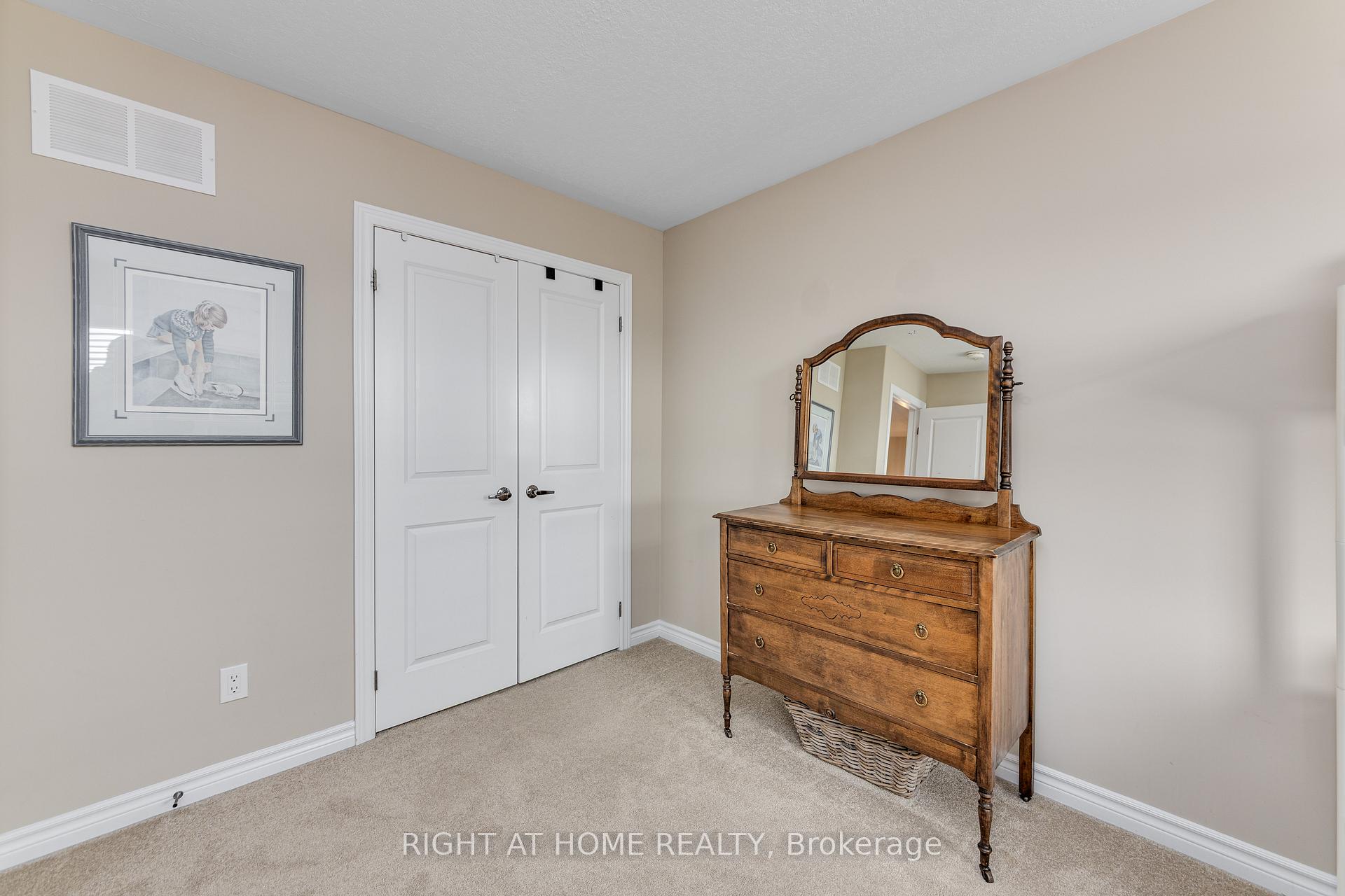 Photo 35 of 257 Quebec Street, Clearview, Stayner — HOMEH