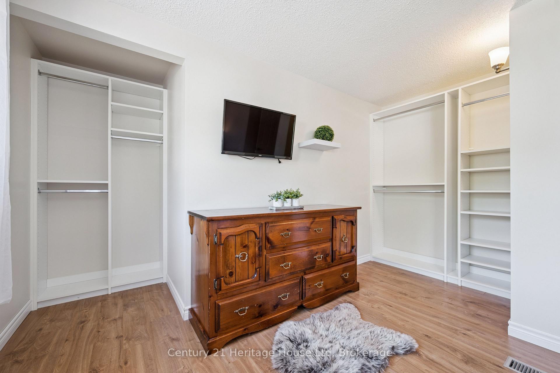 Photo 18 of Unit 9, 16 Hadati Road, Guelph, Grange Road — HOMEH