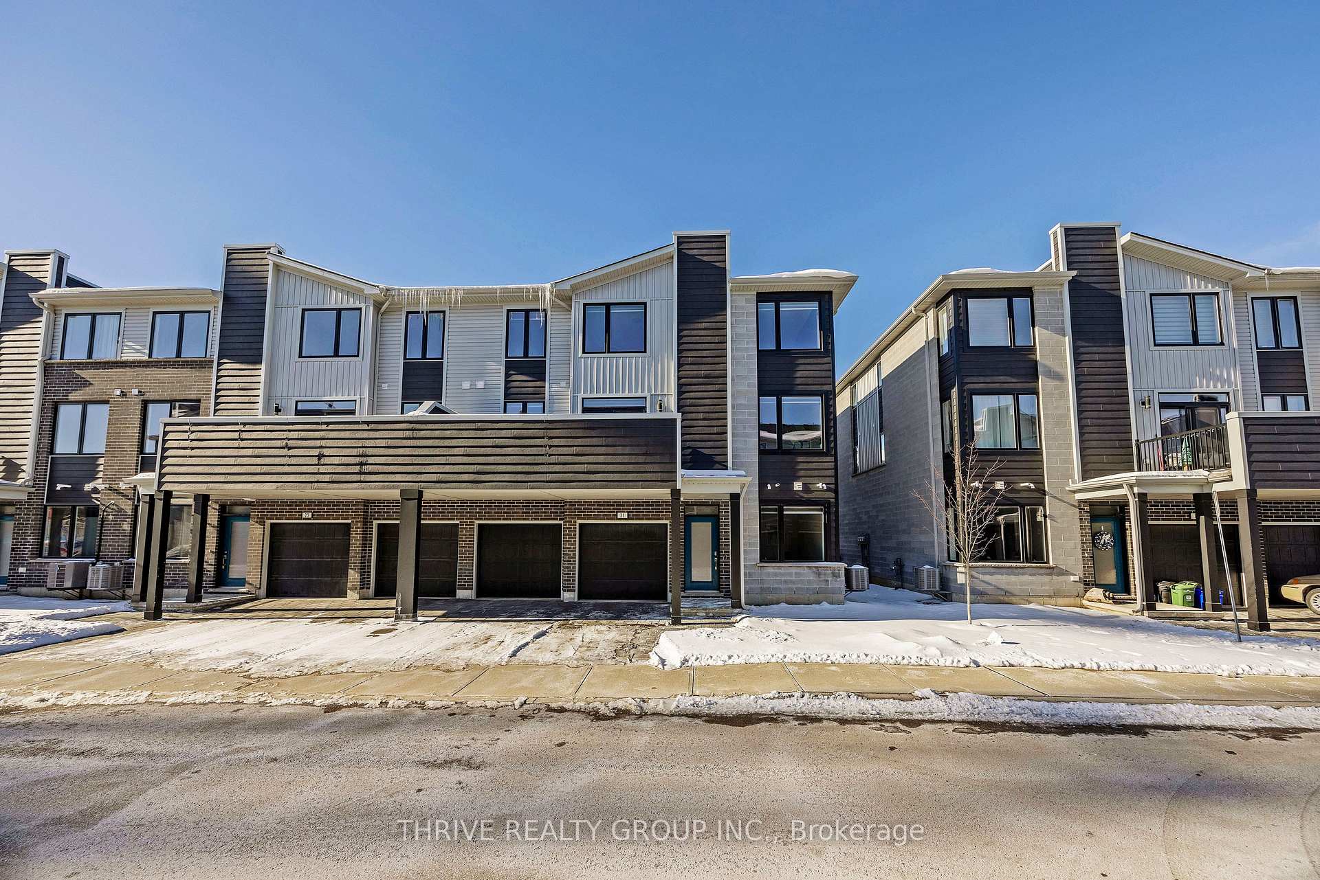 Front of Unit 21, 177 Edgevalley Road