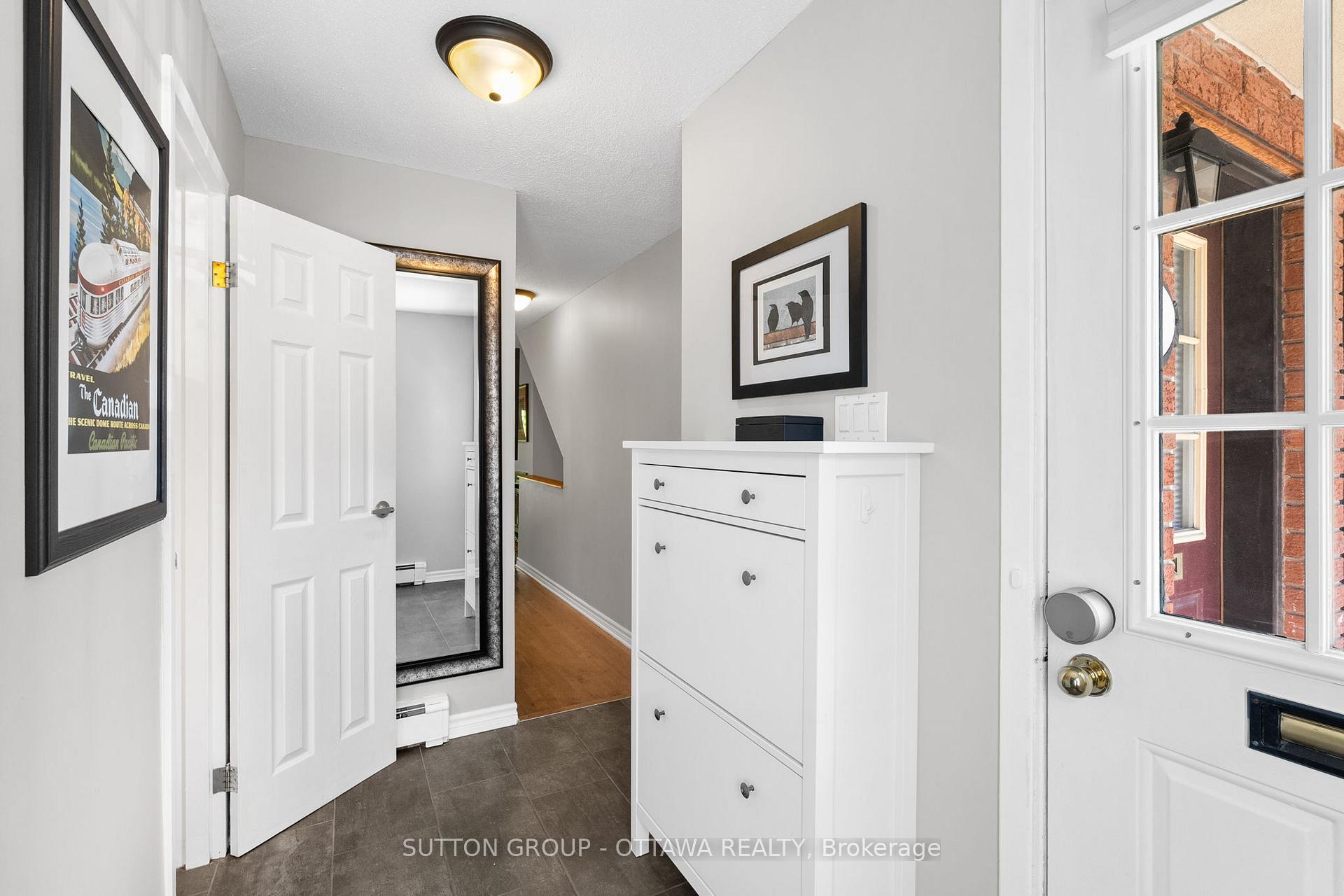 Photo 4 of 25 Crispin Private, Ottawa, Manor Park — HOMEH