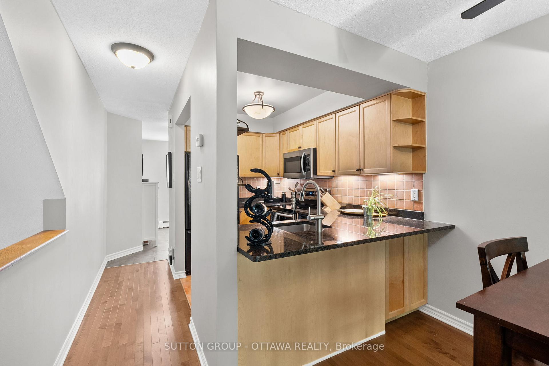 Photo 12 of 25 Crispin Private, Ottawa, Manor Park — HOMEH