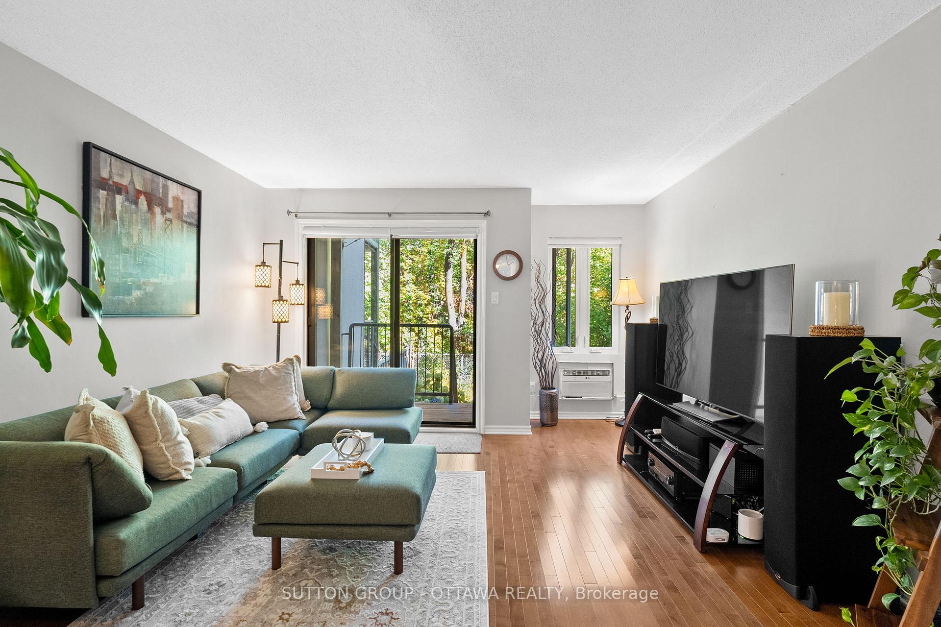Photo 20 of 25 Crispin Private, Ottawa, Manor Park — HOMEH