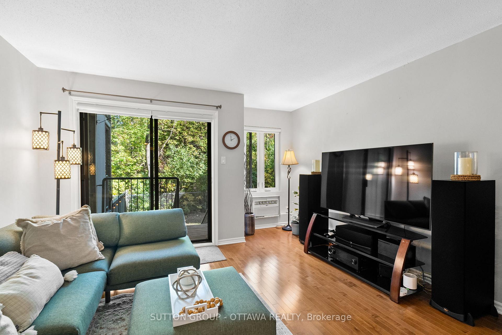 Photo 21 of 25 Crispin Private, Ottawa, Manor Park — HOMEH