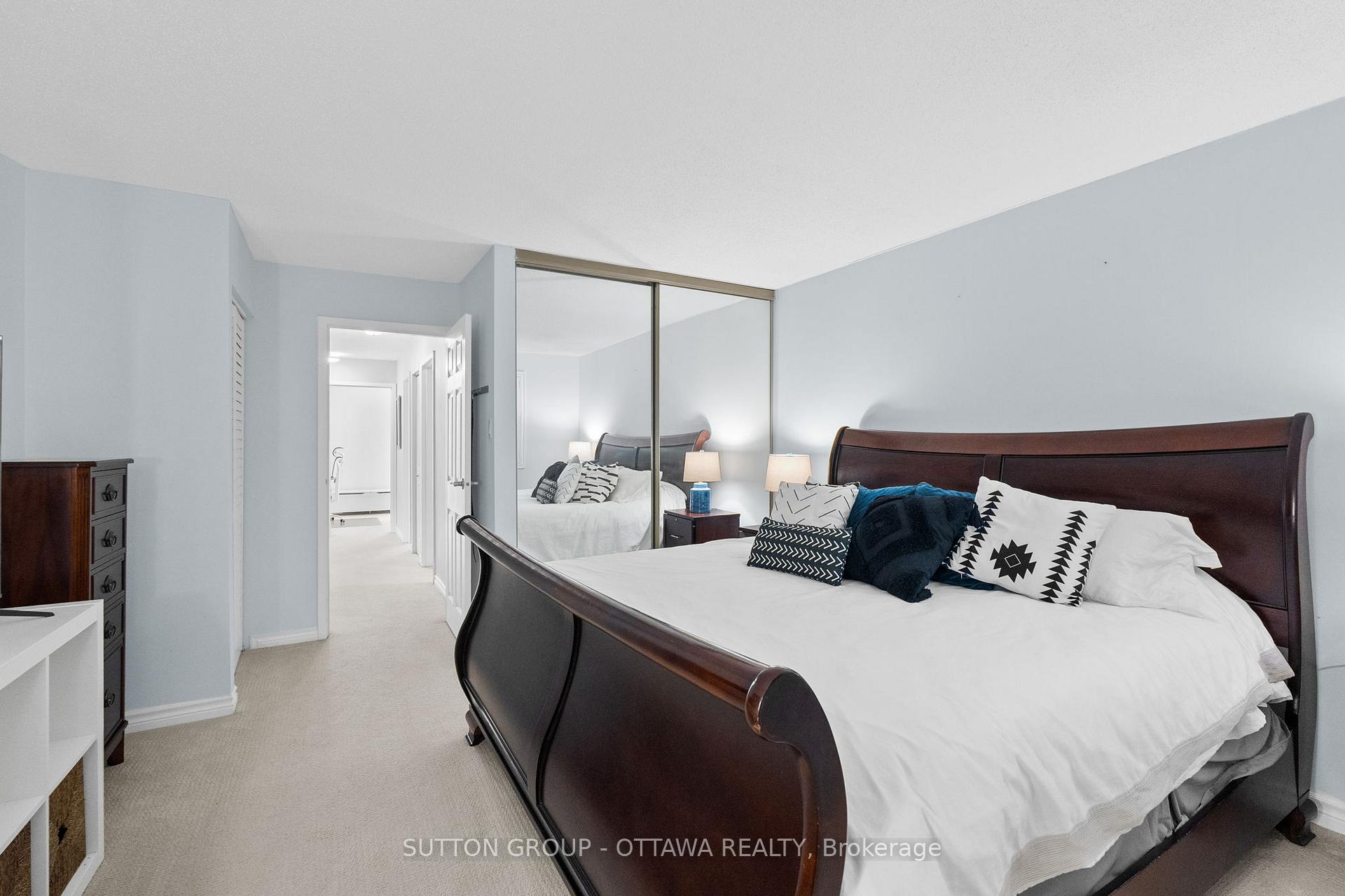 Photo 33 of 25 Crispin Private, Ottawa, Manor Park — HOMEH