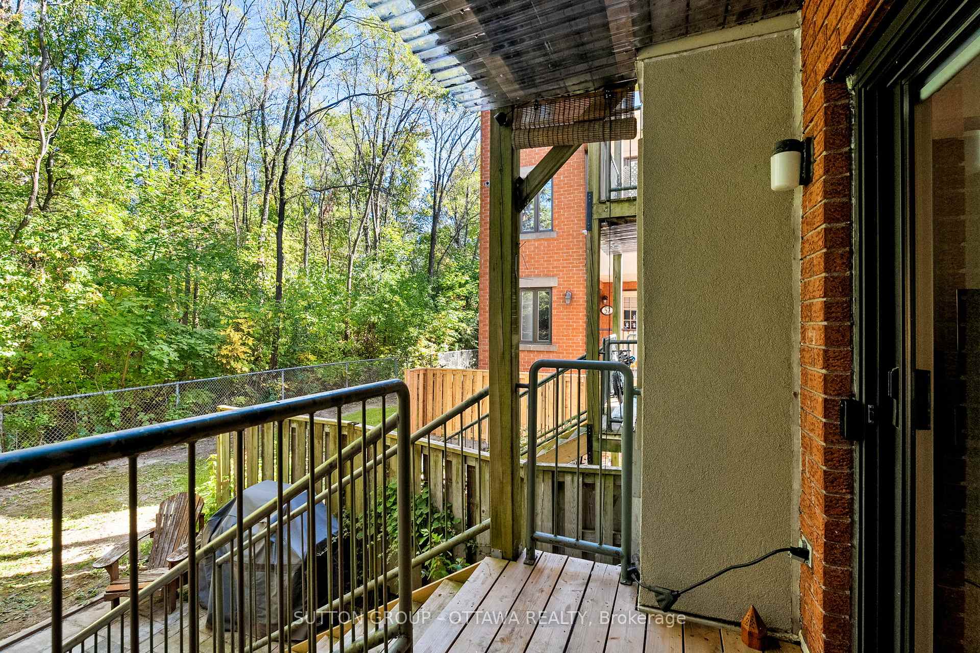 Photo 34 of 25 Crispin Private, Ottawa, Manor Park — HOMEH