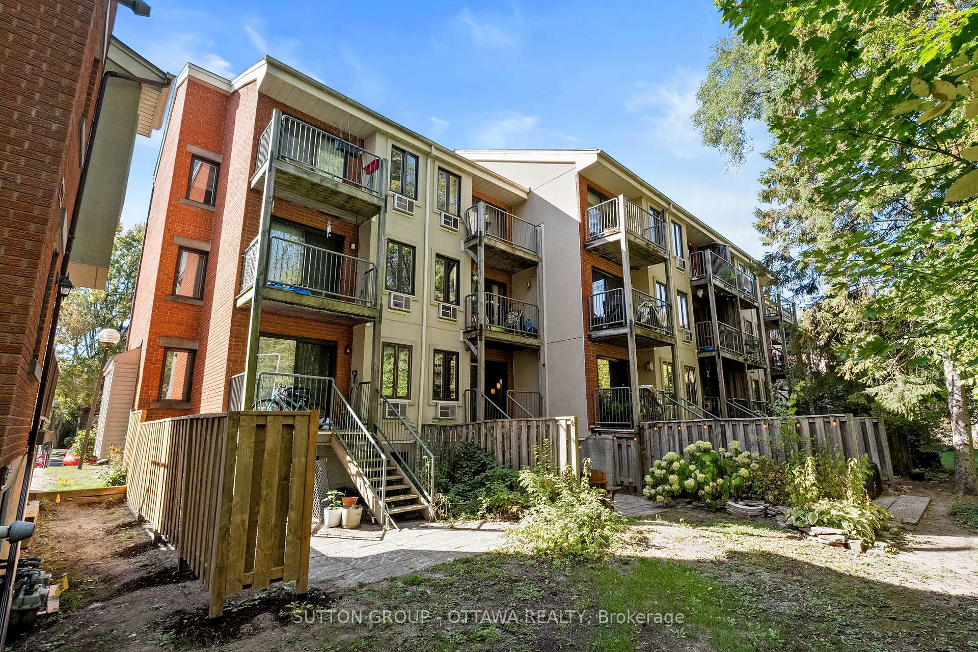 Photo 37 of 25 Crispin Private, Ottawa, Manor Park — HOMEH