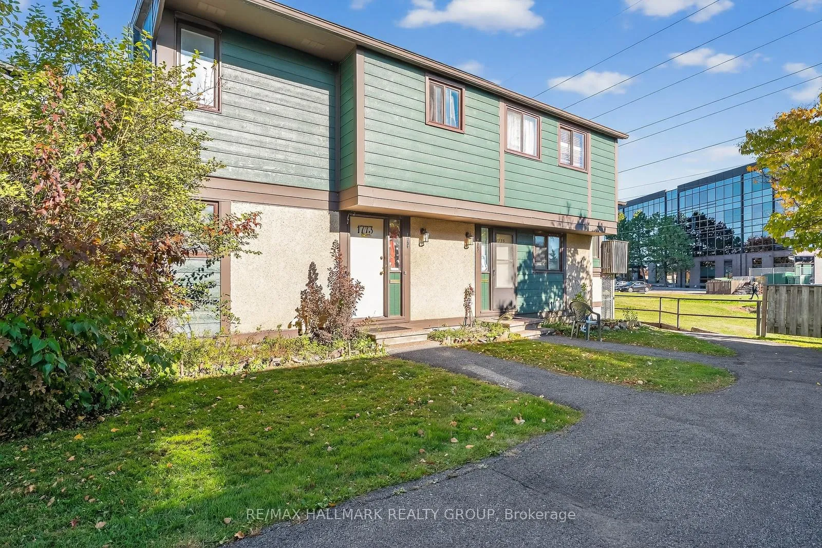 Photo 2 of 1773 Meadowbrook Road, Ottawa, Pineview — HOMEH