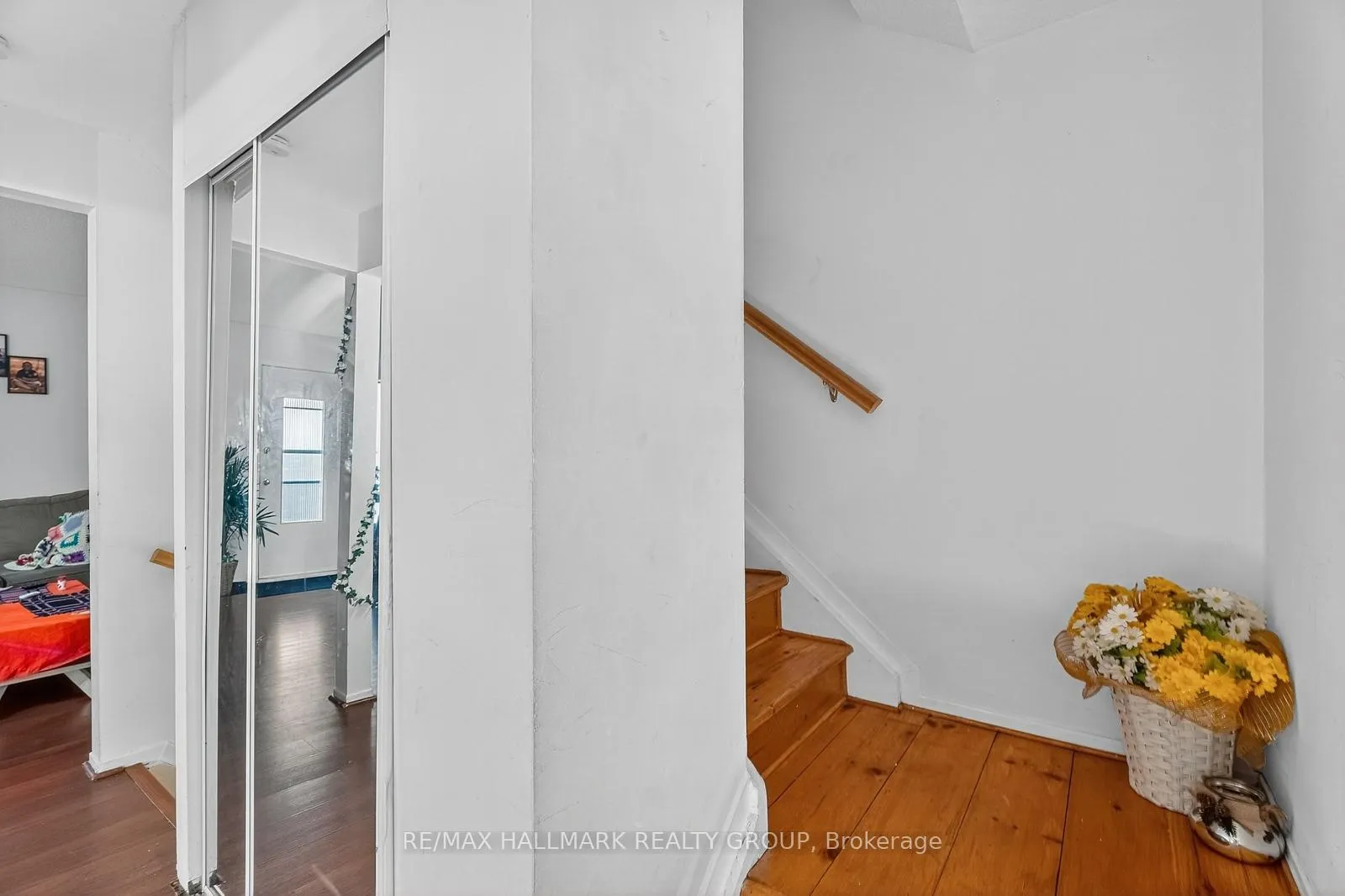 Photo 9 of 1773 Meadowbrook Road, Ottawa, Pineview — HOMEH