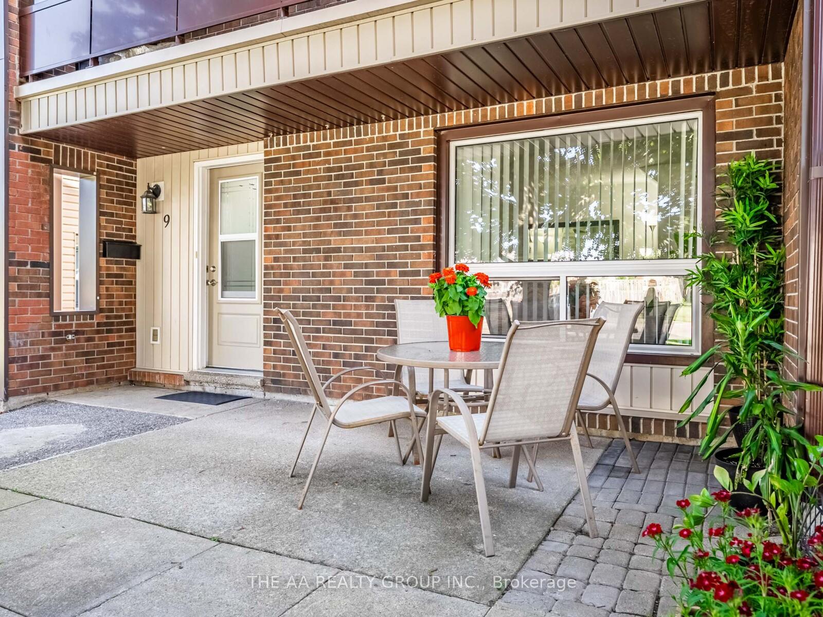Photo 4 of Unit 9, 86 Burns Drive, Guelph, Riverside Park — HOMEH
