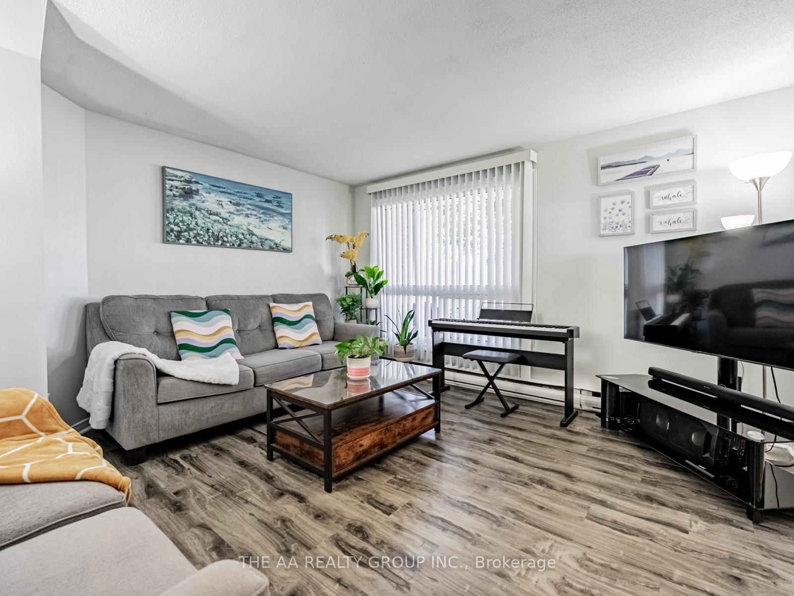 Photo 5 of Unit 9, 86 Burns Drive, Guelph, Riverside Park — HOMEH