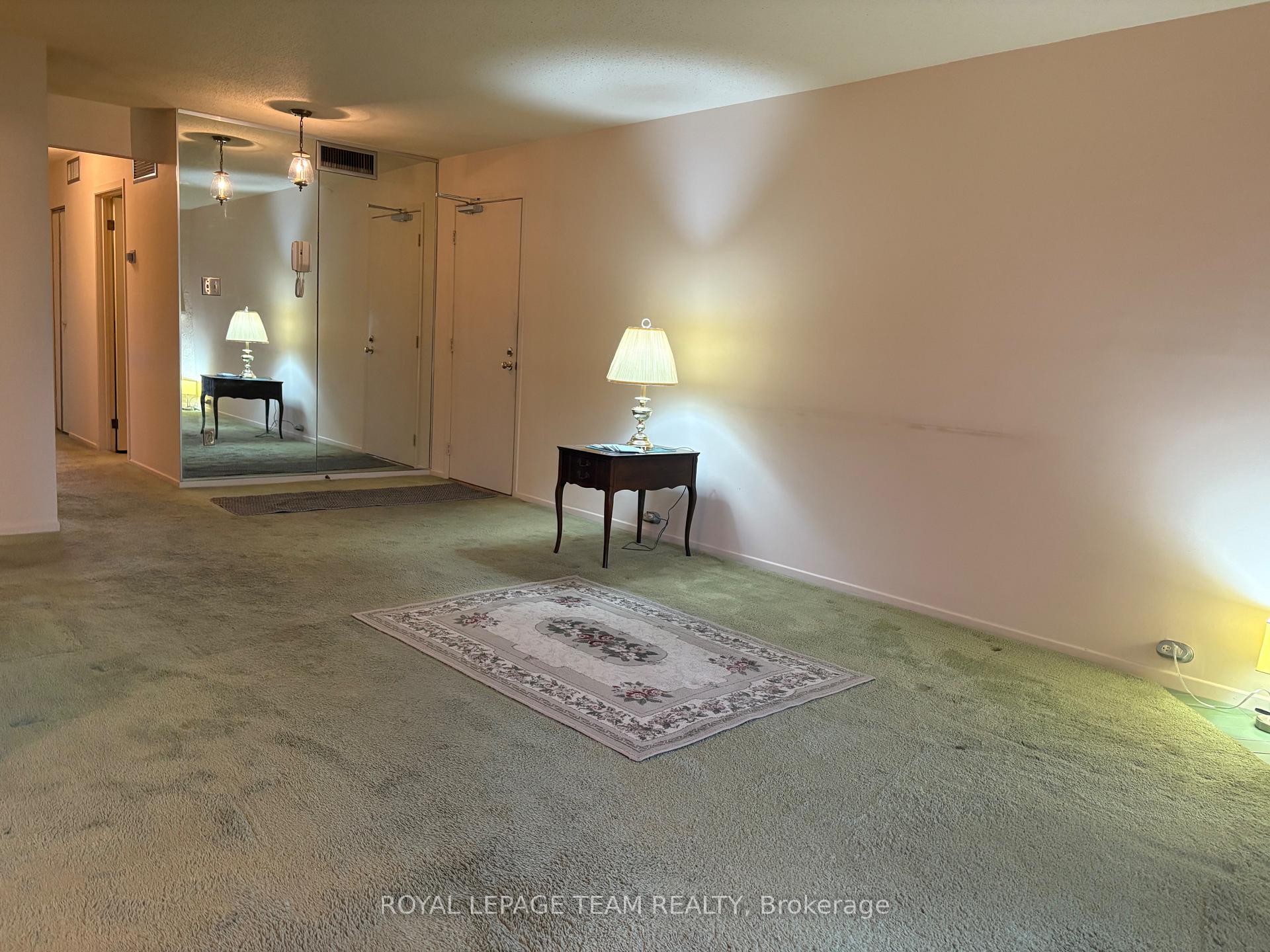 Photo 6 of Unit B, 7 Harness Lane, Ottawa, Kanata - Bridlewood — HOMEH