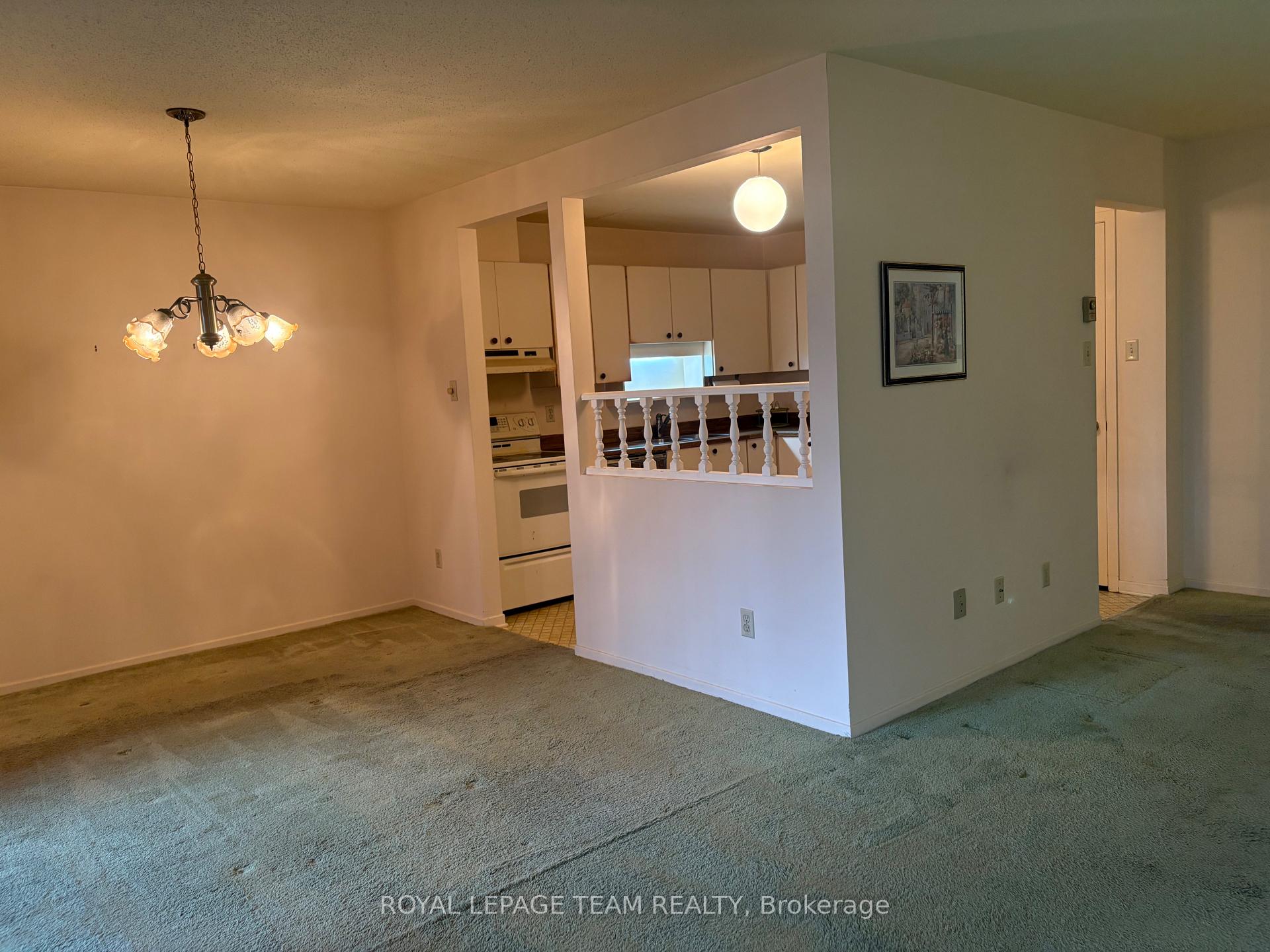 Photo 10 of Unit B, 7 Harness Lane, Ottawa, Kanata - Bridlewood — HOMEH