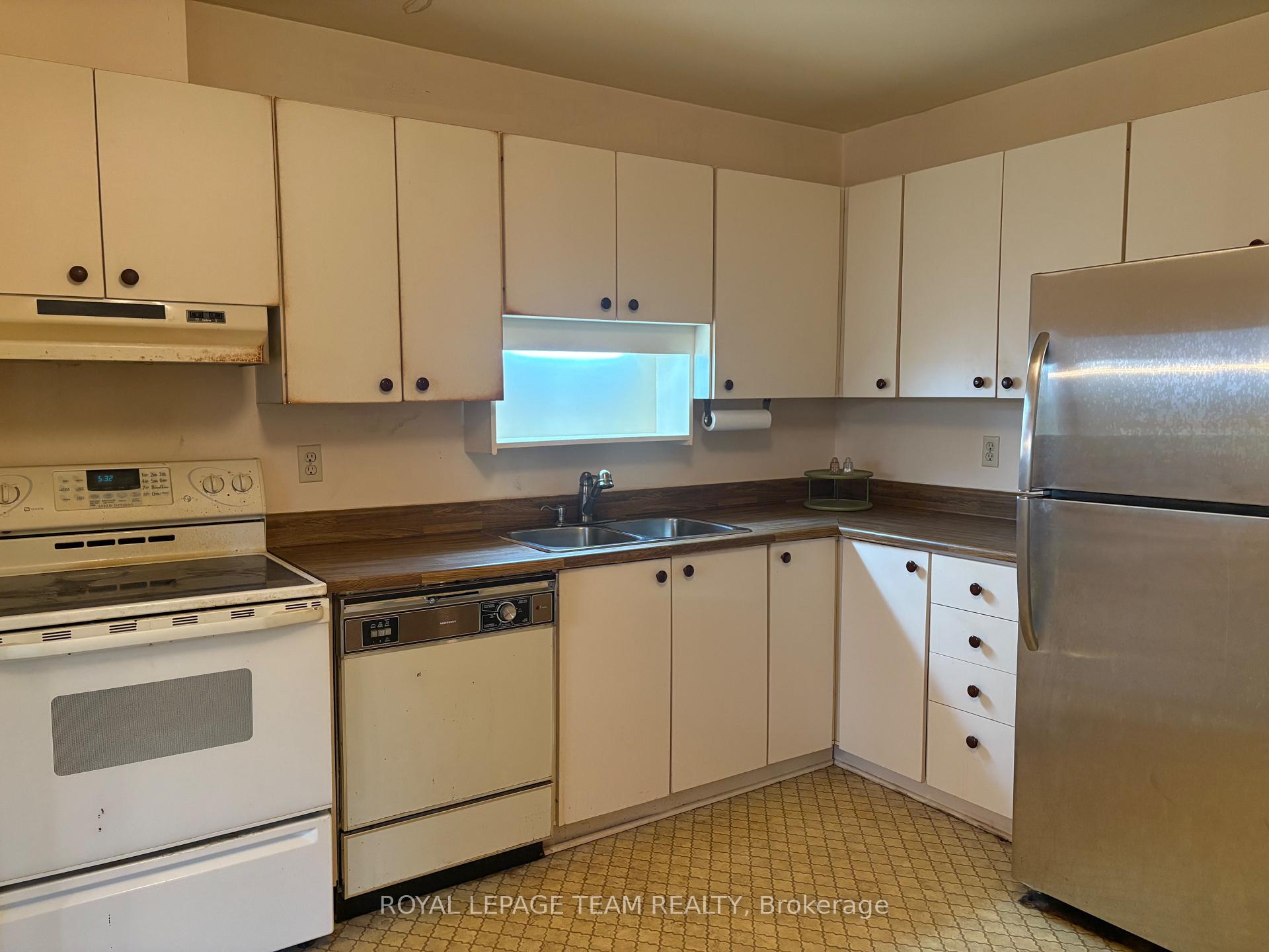 Photo 12 of Unit B, 7 Harness Lane, Ottawa, Kanata - Bridlewood — HOMEH