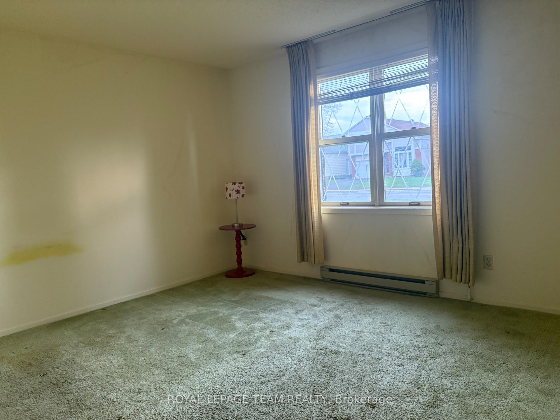Photo 16 of Unit B, 7 Harness Lane, Ottawa, Kanata - Bridlewood — HOMEH