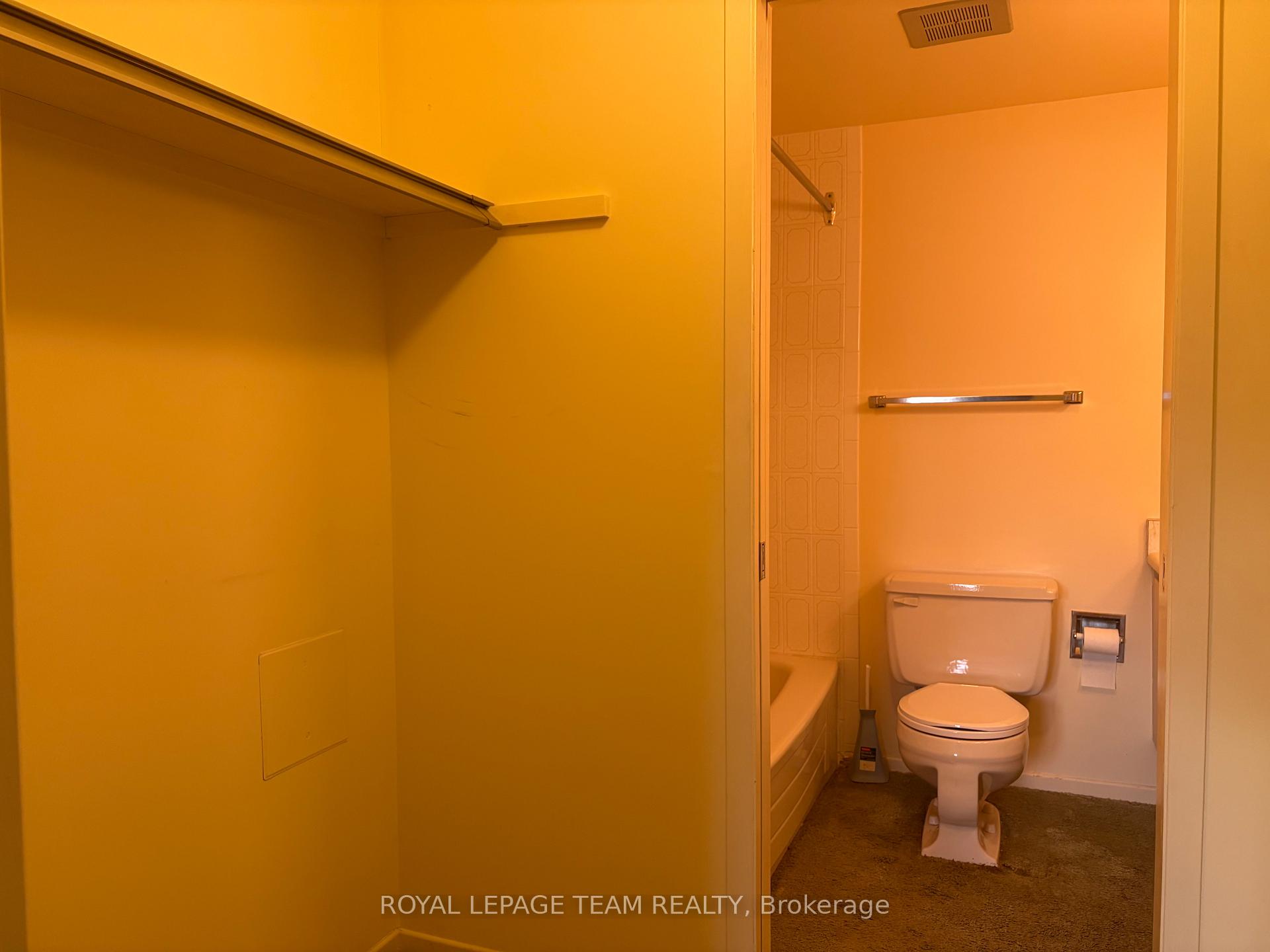 Photo 20 of Unit B, 7 Harness Lane, Ottawa, Kanata - Bridlewood — HOMEH