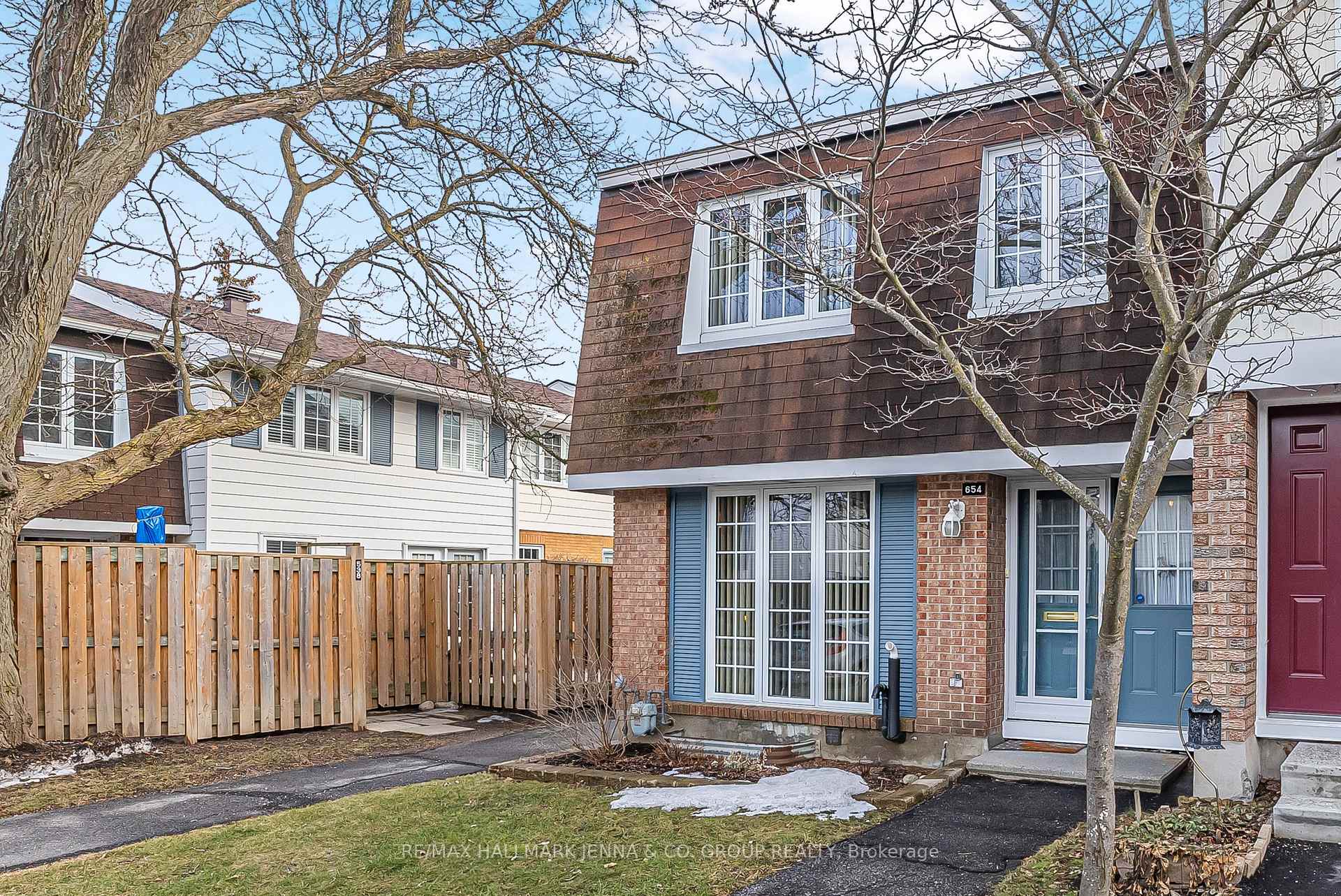 Photo 1 of 654 Trelawny Private, Ottawa, Carleton Square — HOMEH