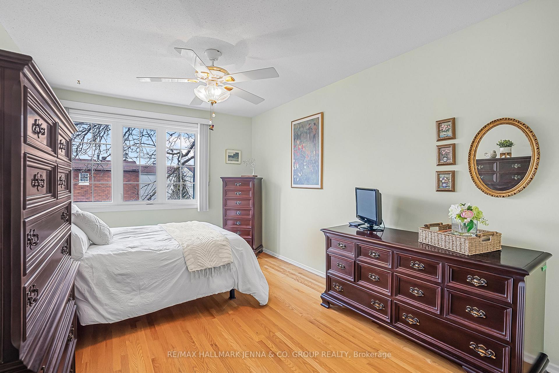 Photo 15 of 654 Trelawny Private, Ottawa, Carleton Square — HOMEH