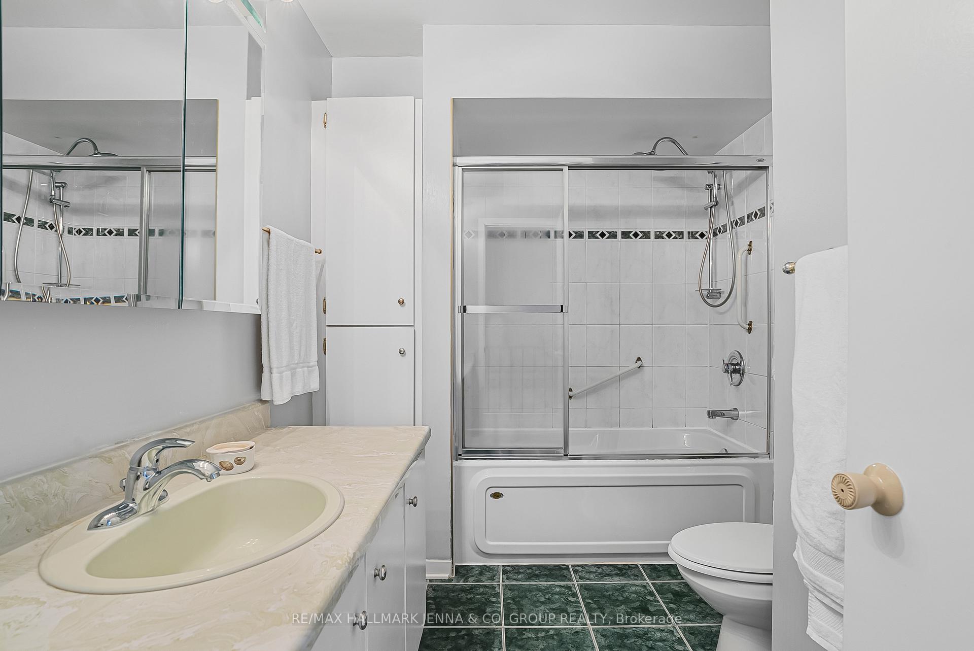Photo 18 of 654 Trelawny Private, Ottawa, Carleton Square — HOMEH