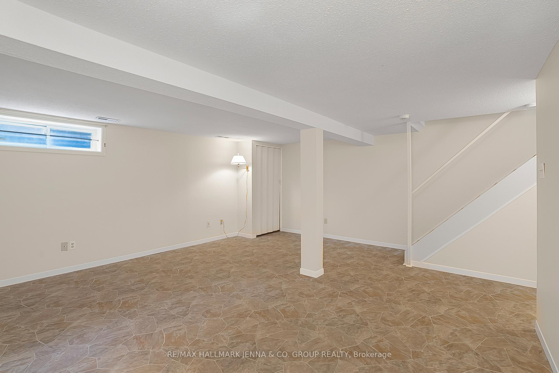 Photo 27 of 654 Trelawny Private, Ottawa, Carleton Square — HOMEH