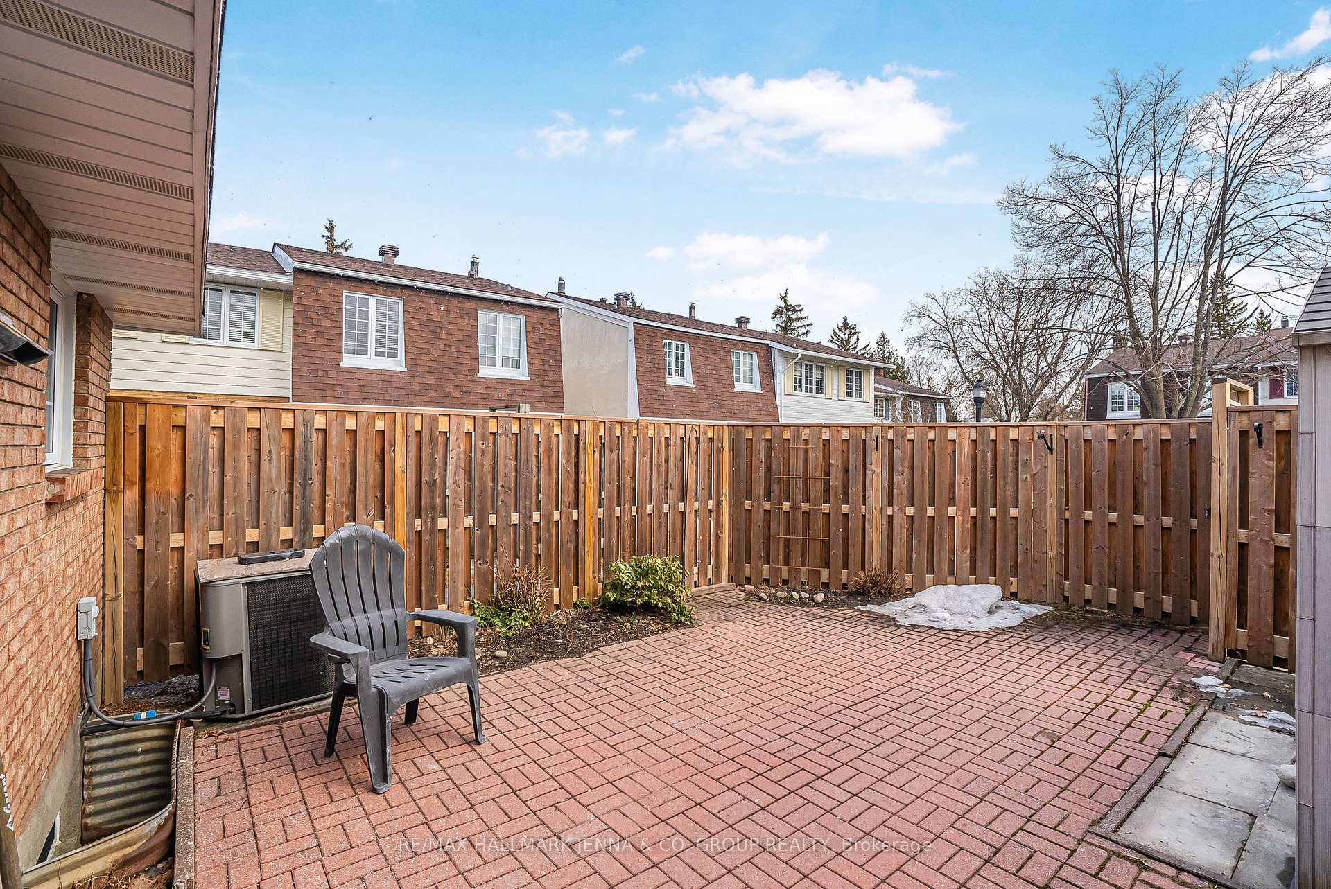 Photo 32 of 654 Trelawny Private, Ottawa, Carleton Square — HOMEH